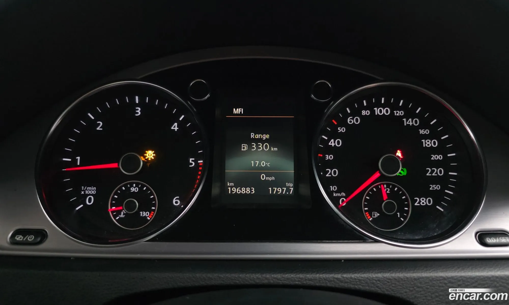 Volkswagen CC 2015 WVWZZZ3CZFE818548 — 17