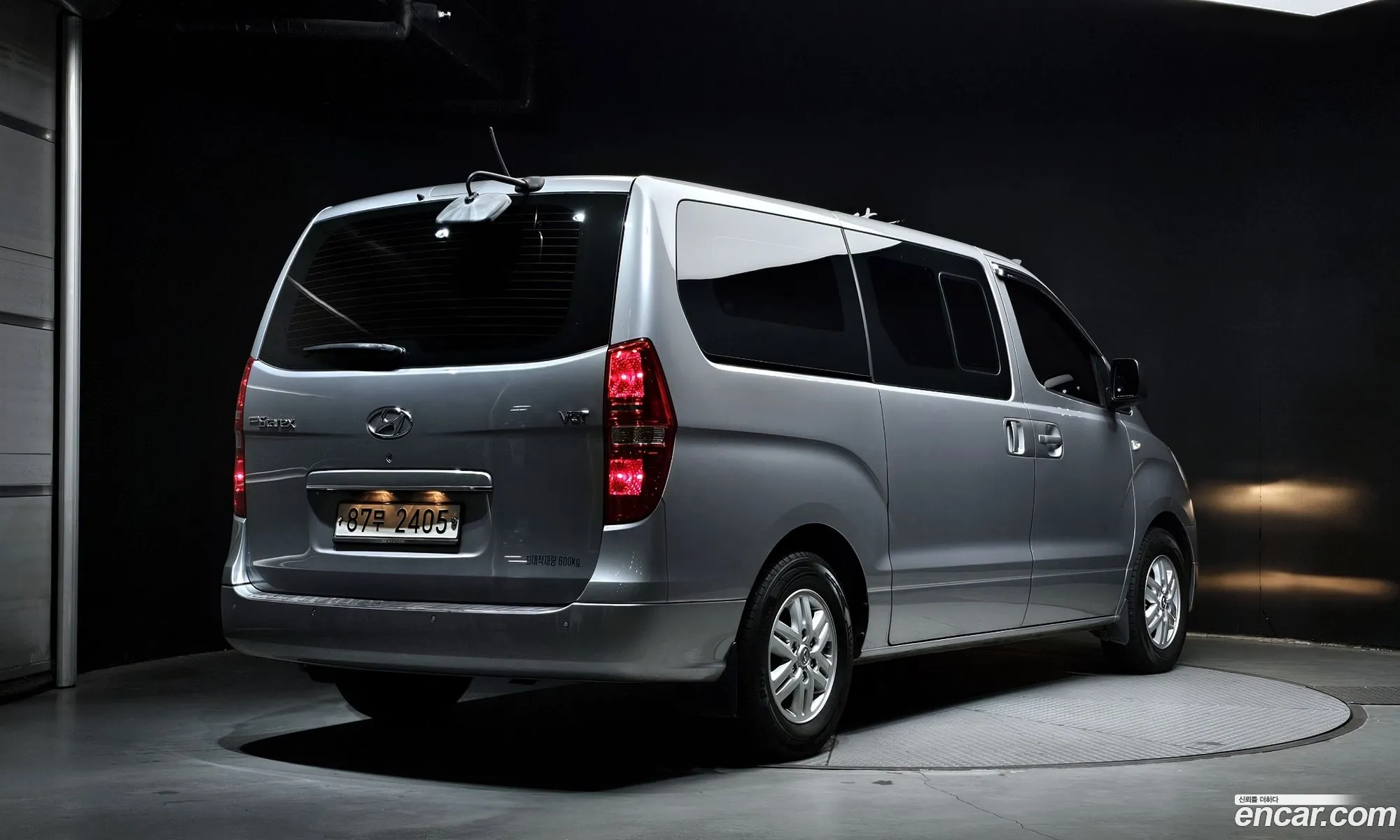 Hyundai Grand Starex 2017 — 19