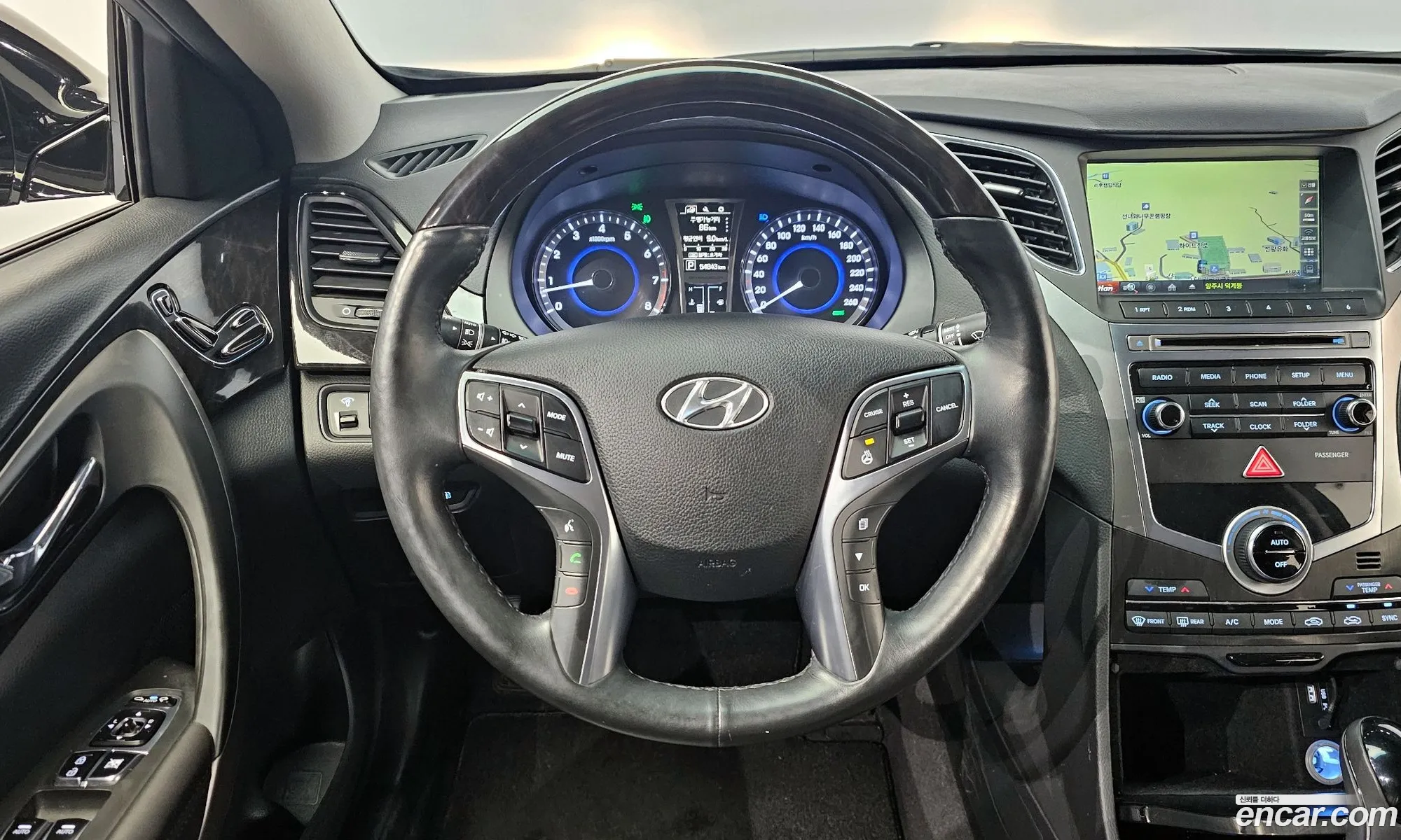 Hyundai Grandeur HG 2016 — 16