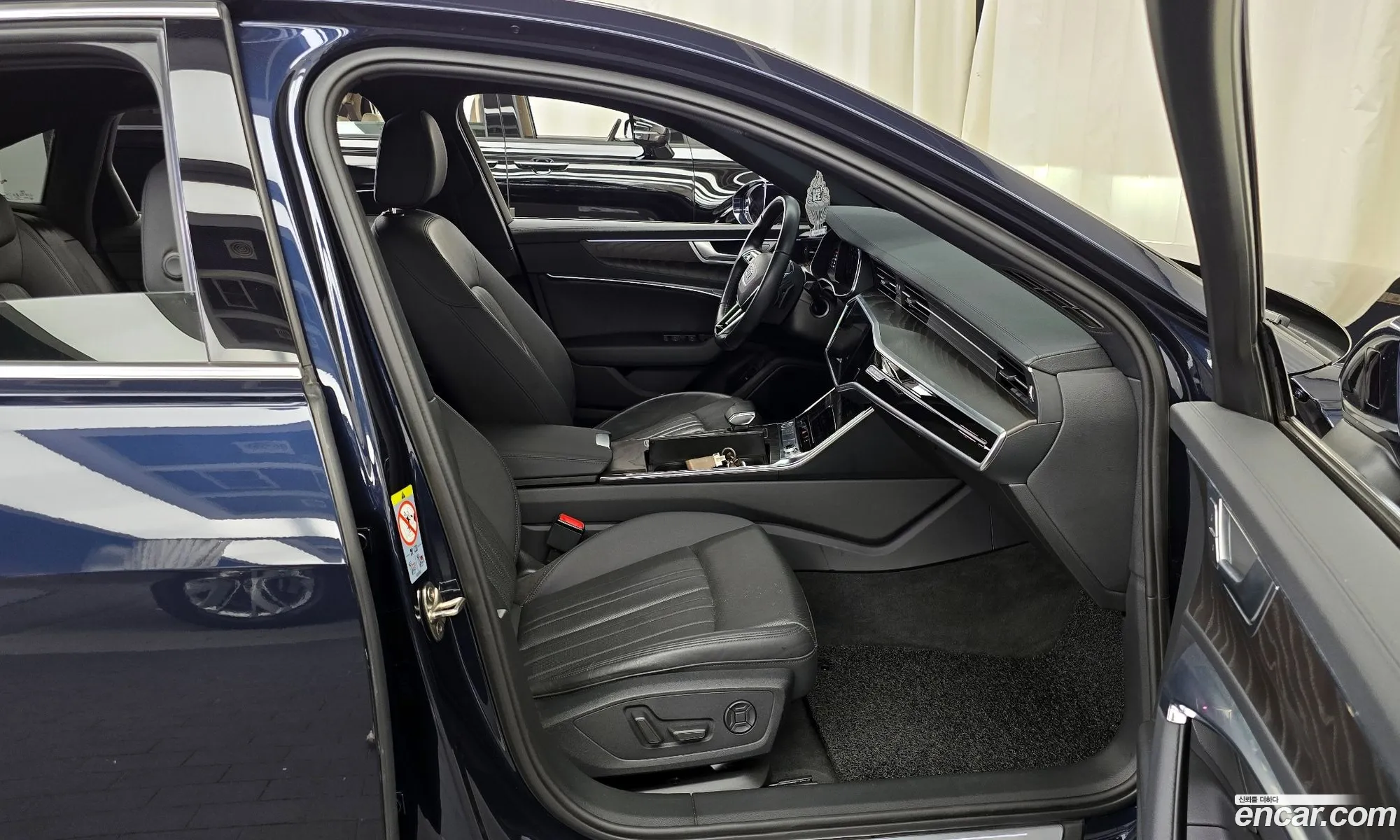 Audi A6 2020 WAUZZZF25LN069569 — 4