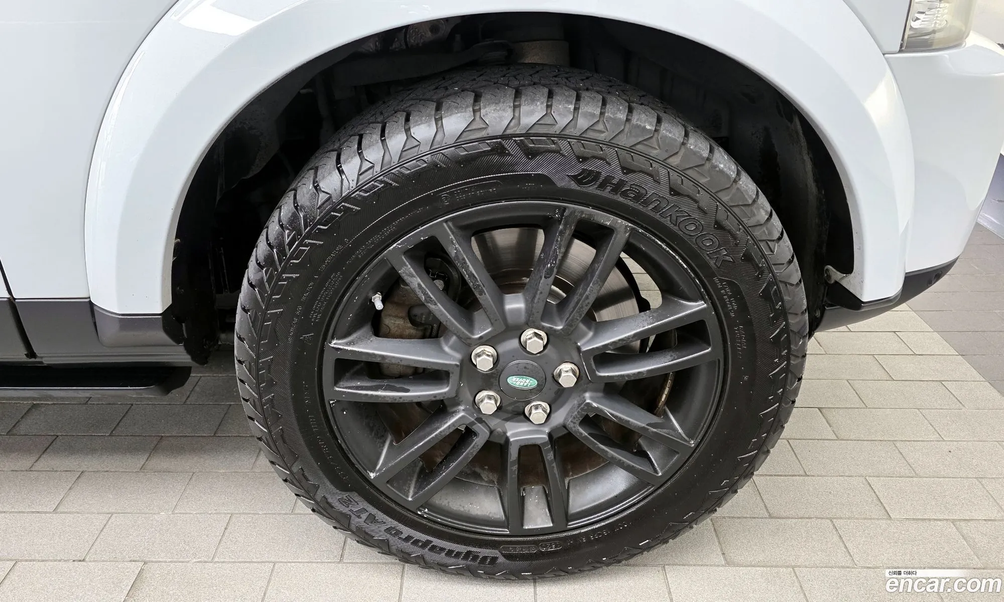 Land Rover Discovery 4 2016 SALLAAAG6GA843330 — 4