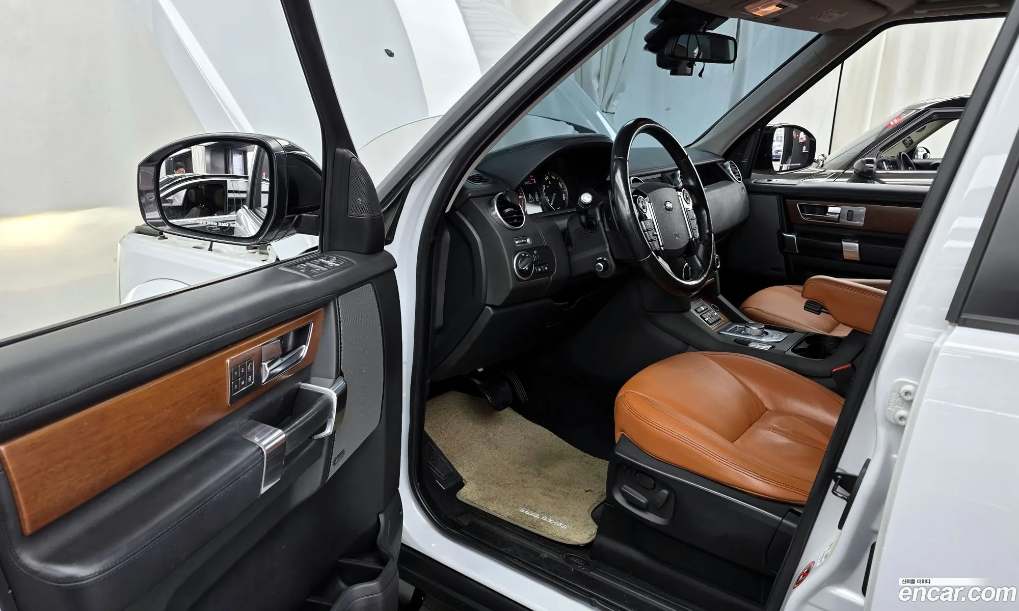 Land Rover Discovery 4 2016 SALLAAAG6GA843330 — 11