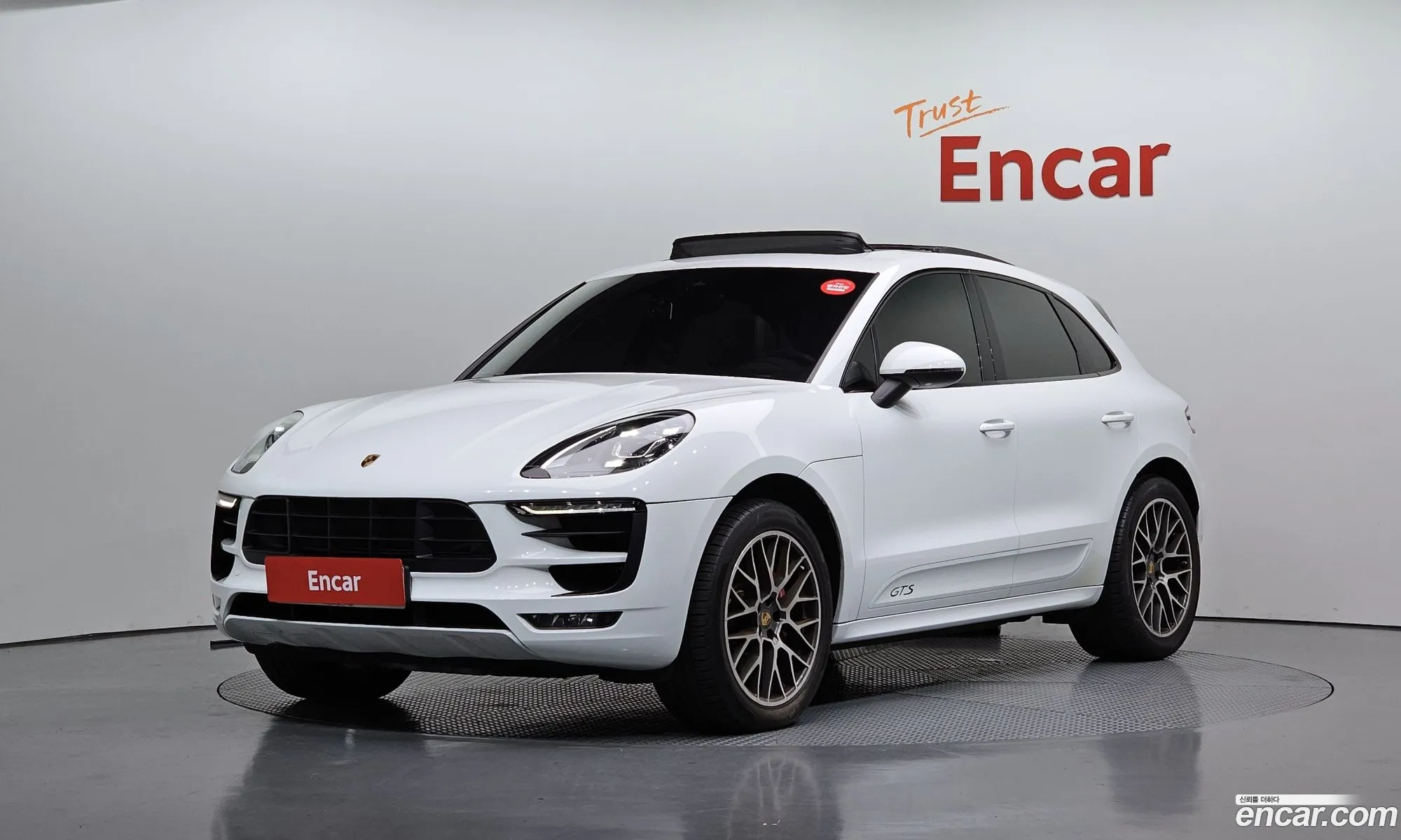 Porsche Macan 2018 WP1AG2953JLB63475 — 17