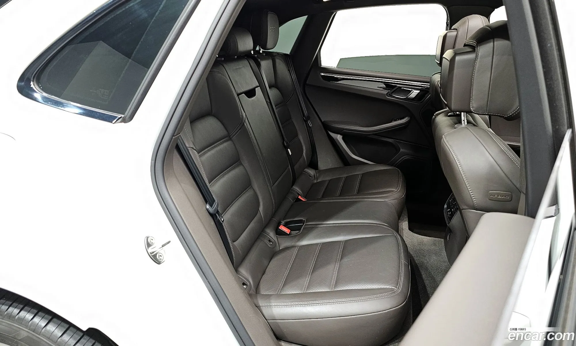 Porsche Macan 2018 WP1AG2953JLB63475 — 11