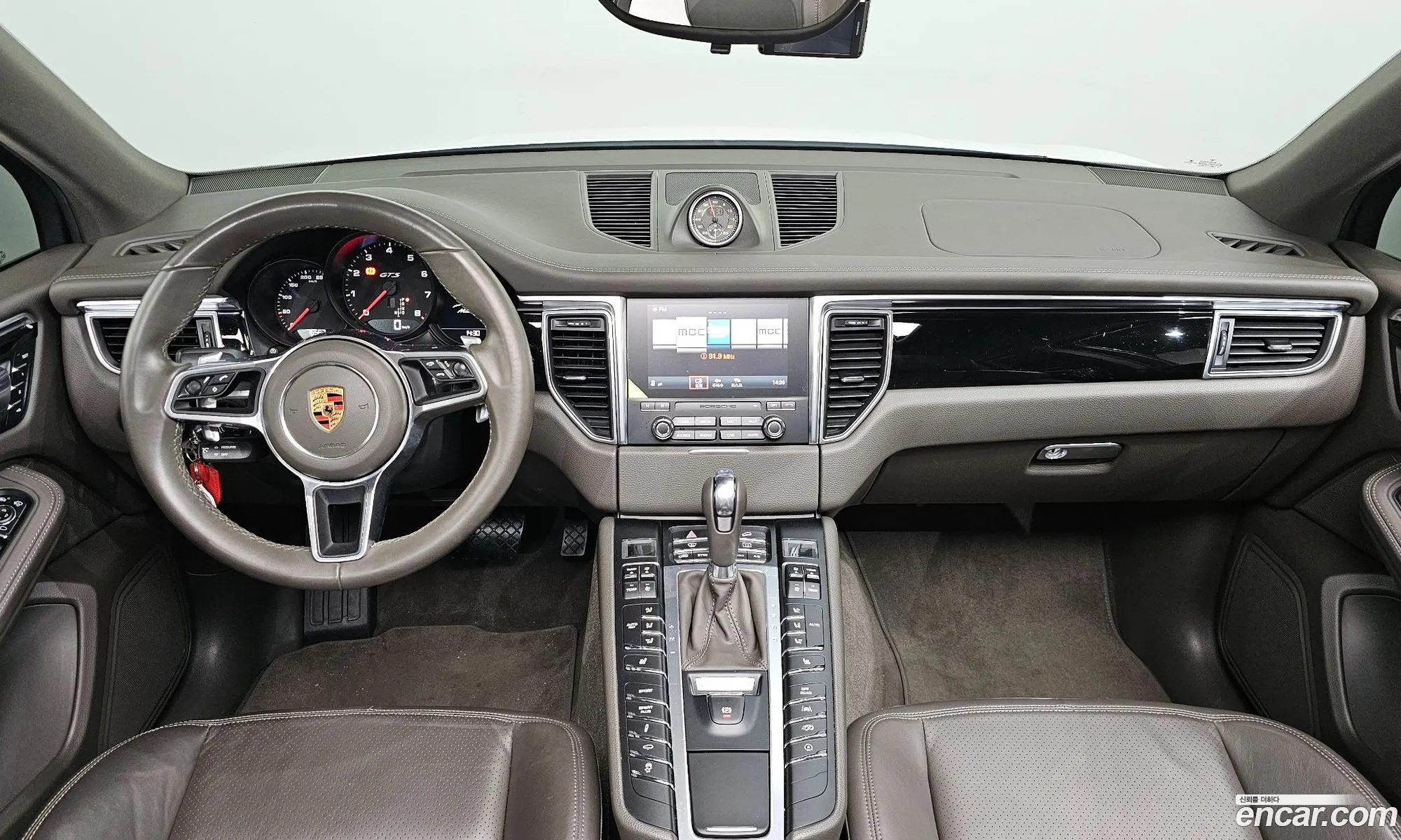 Porsche Macan 2018 WP1AG2953JLB63475 — 16