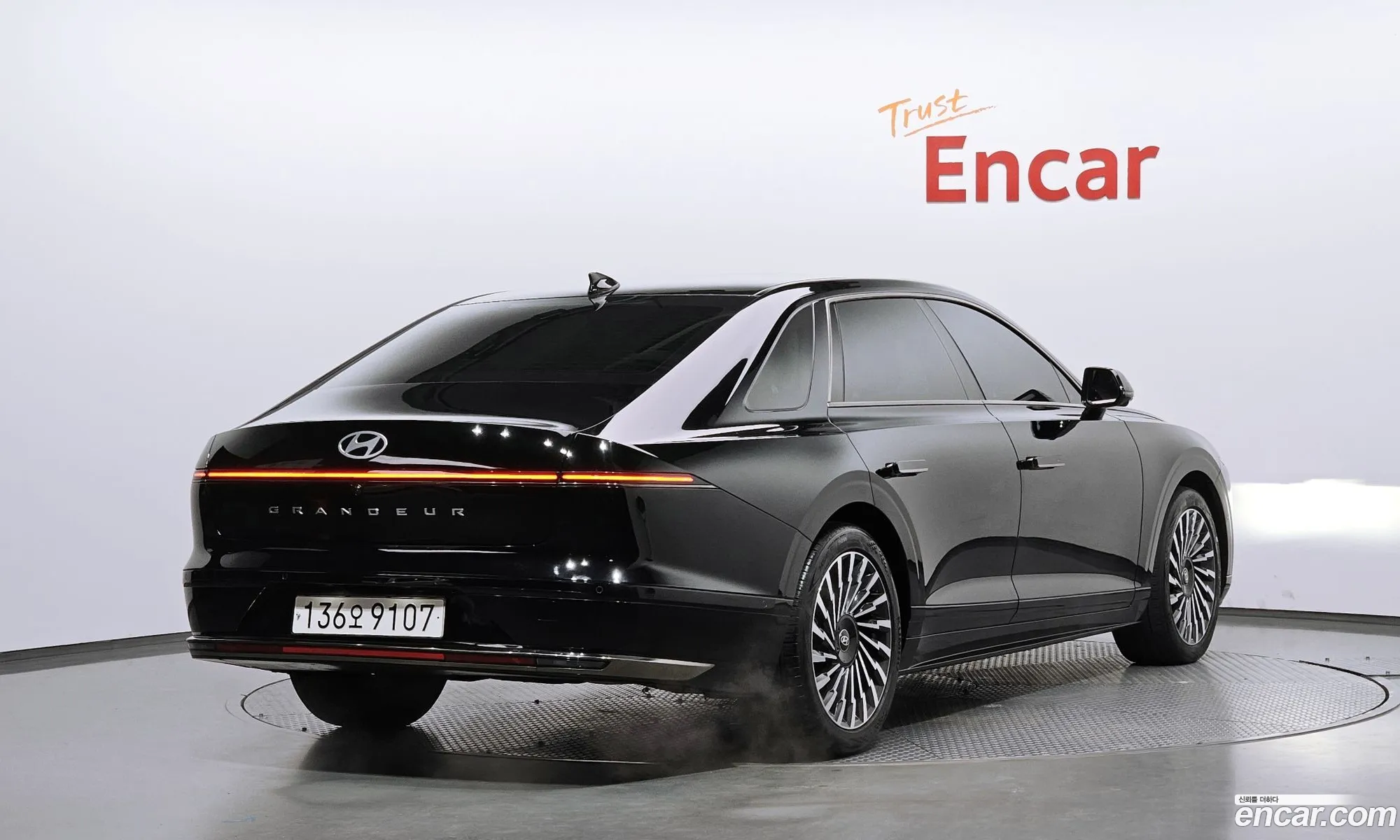 Hyundai Grandeur Hybrid 2023 — 16
