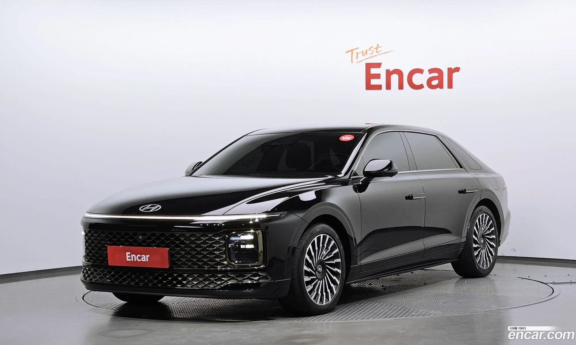 Hyundai Grandeur Hybrid 2023 — 9