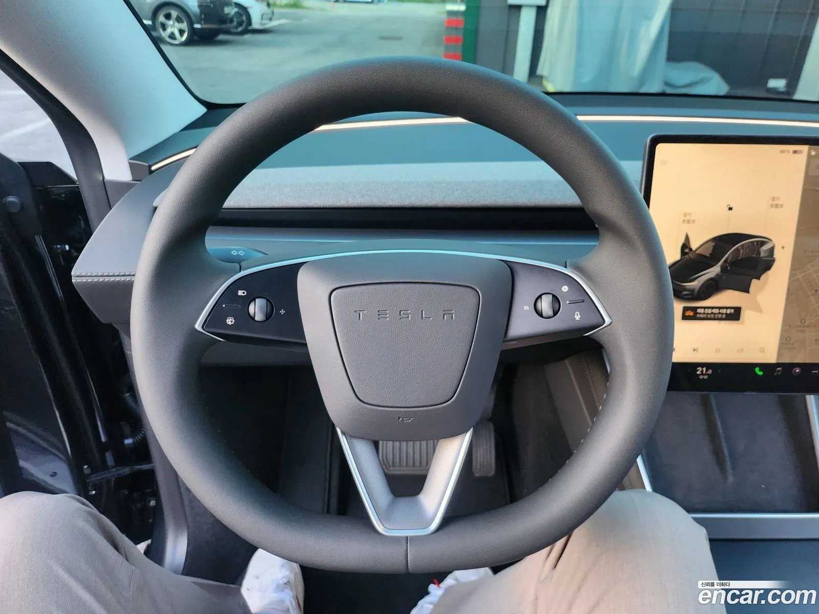 Tesla Model Y 2025 — 13