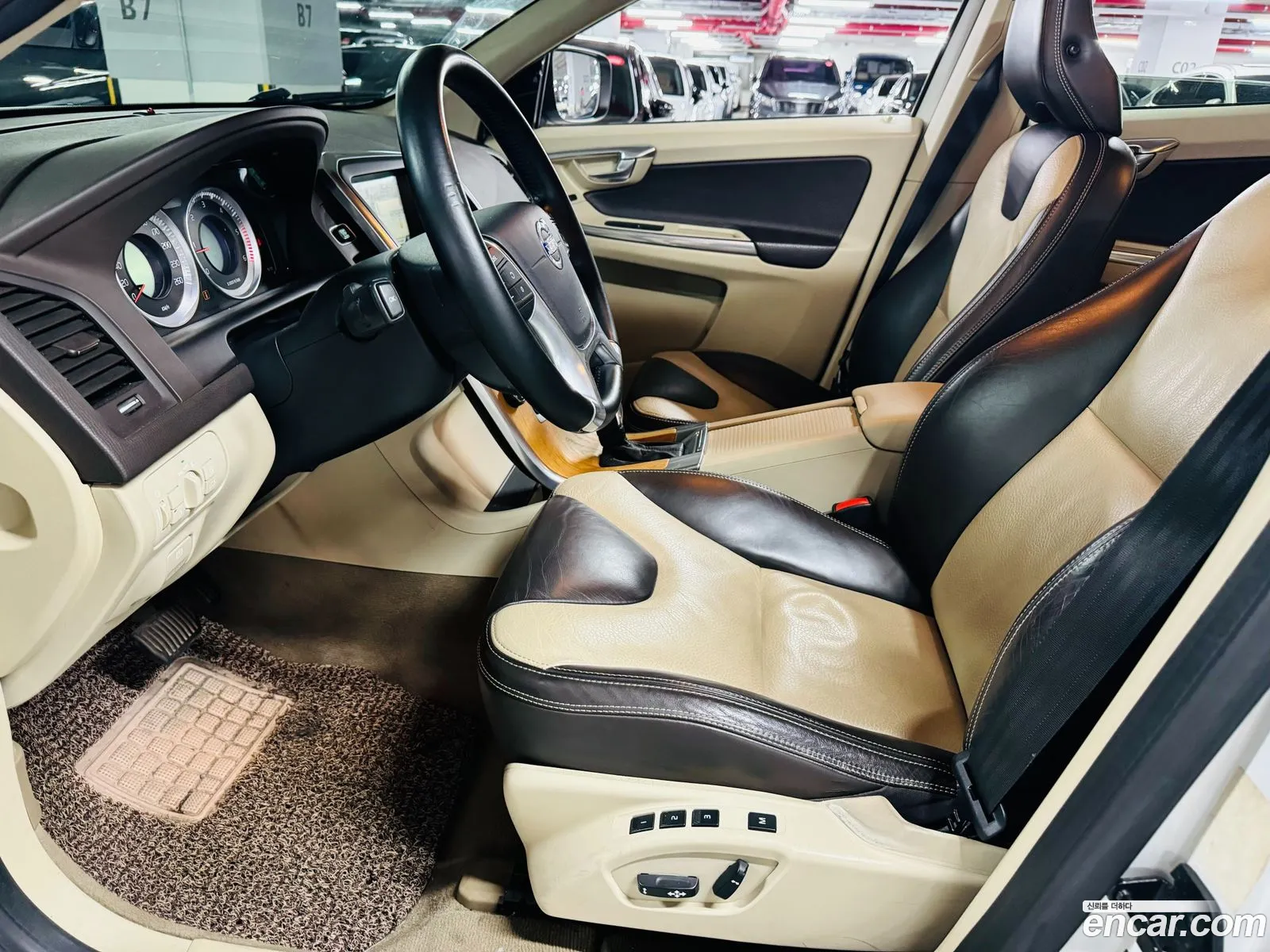 Volvo XC60 2013 — 10