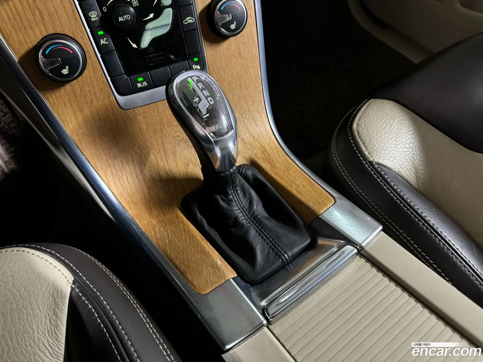 Volvo XC60 2013 — 2