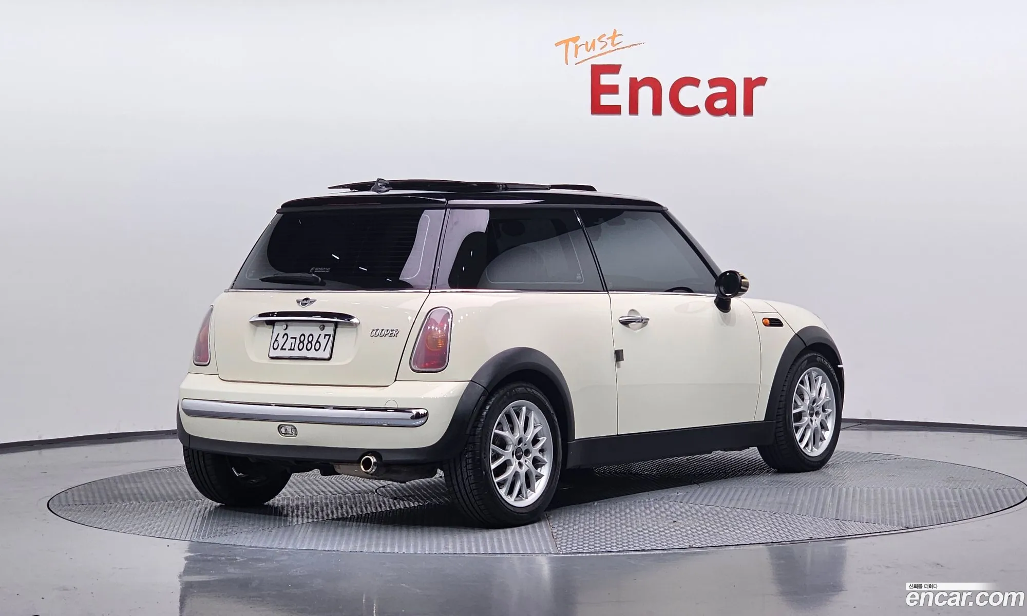 Mini Cooper 2004 WMWRC33474TJ63213 — 3