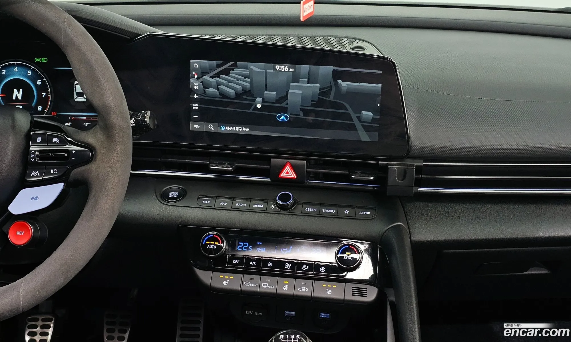 Hyundai Elantra 2022 — 18