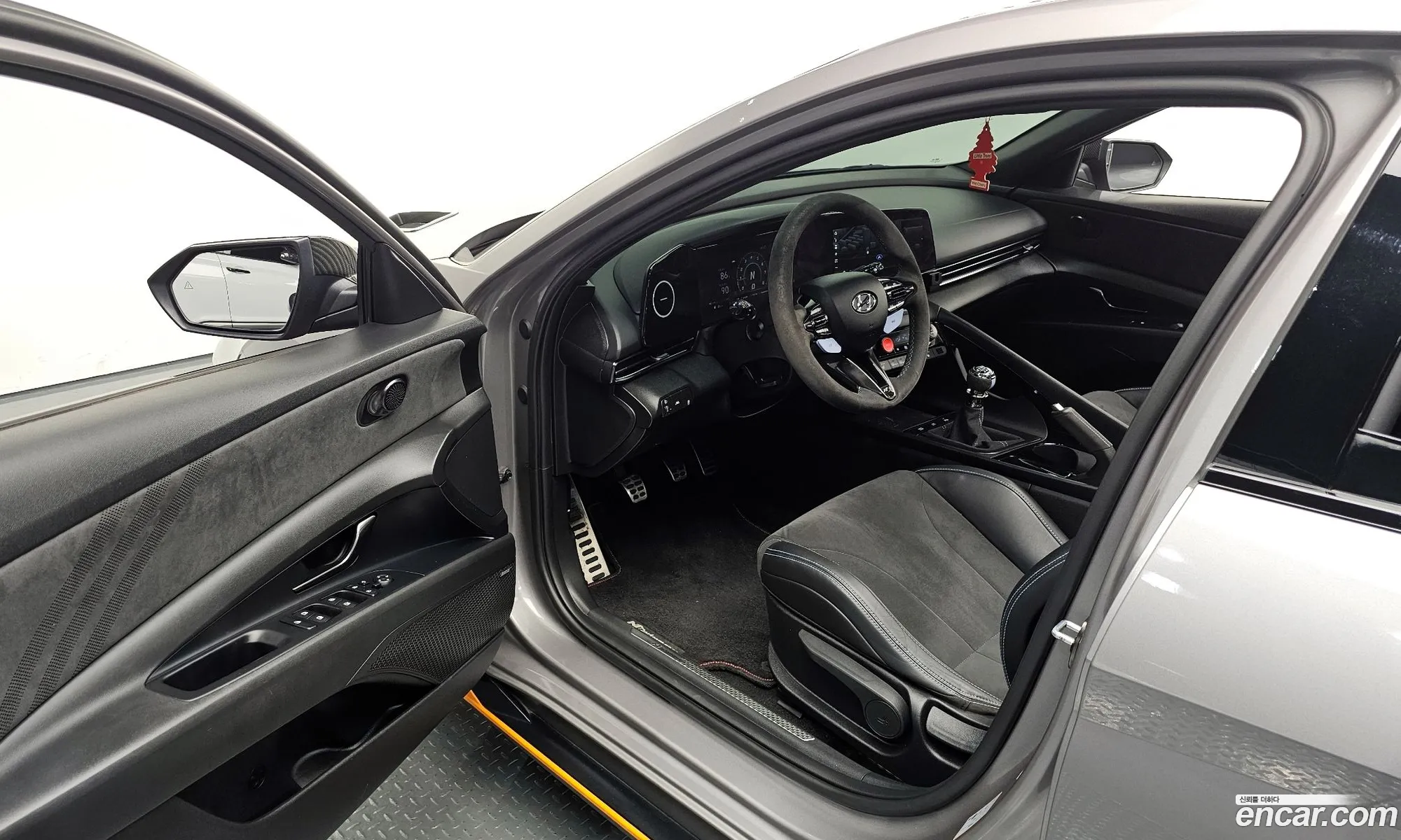 Hyundai Elantra 2022 — 16
