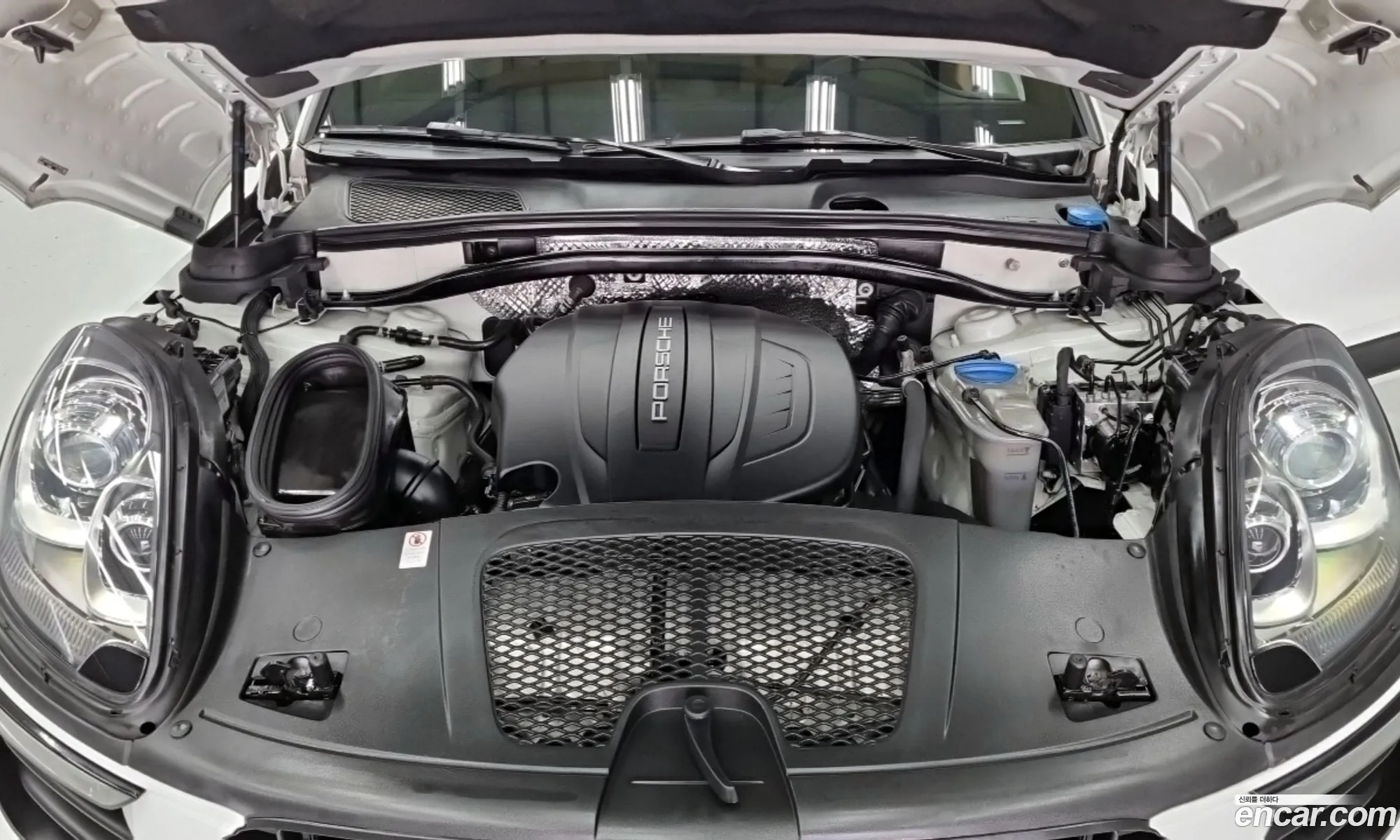 Porsche Macan 2018 — 16