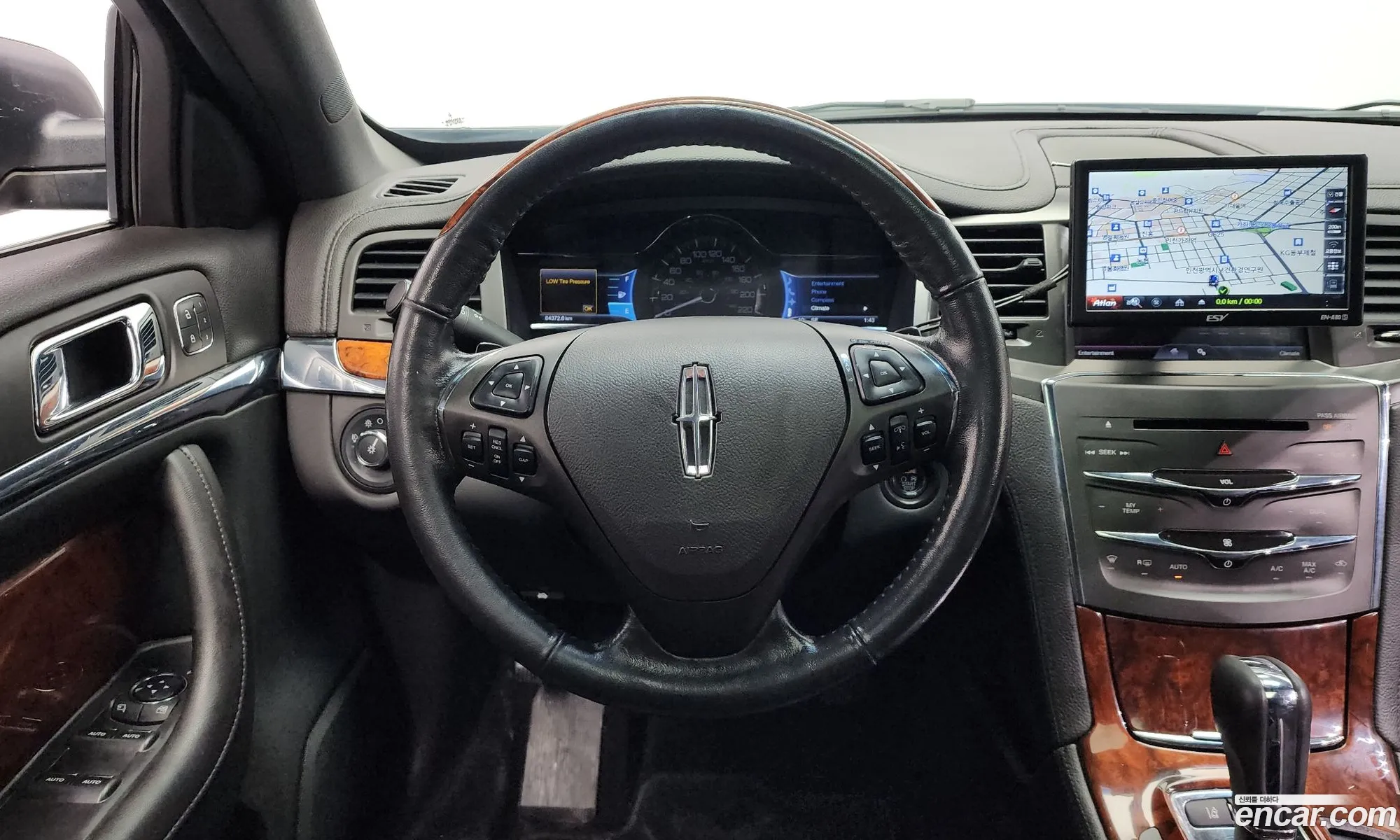 Lincoln MKS 2013 1LNHL9DK2DG615717 — 15