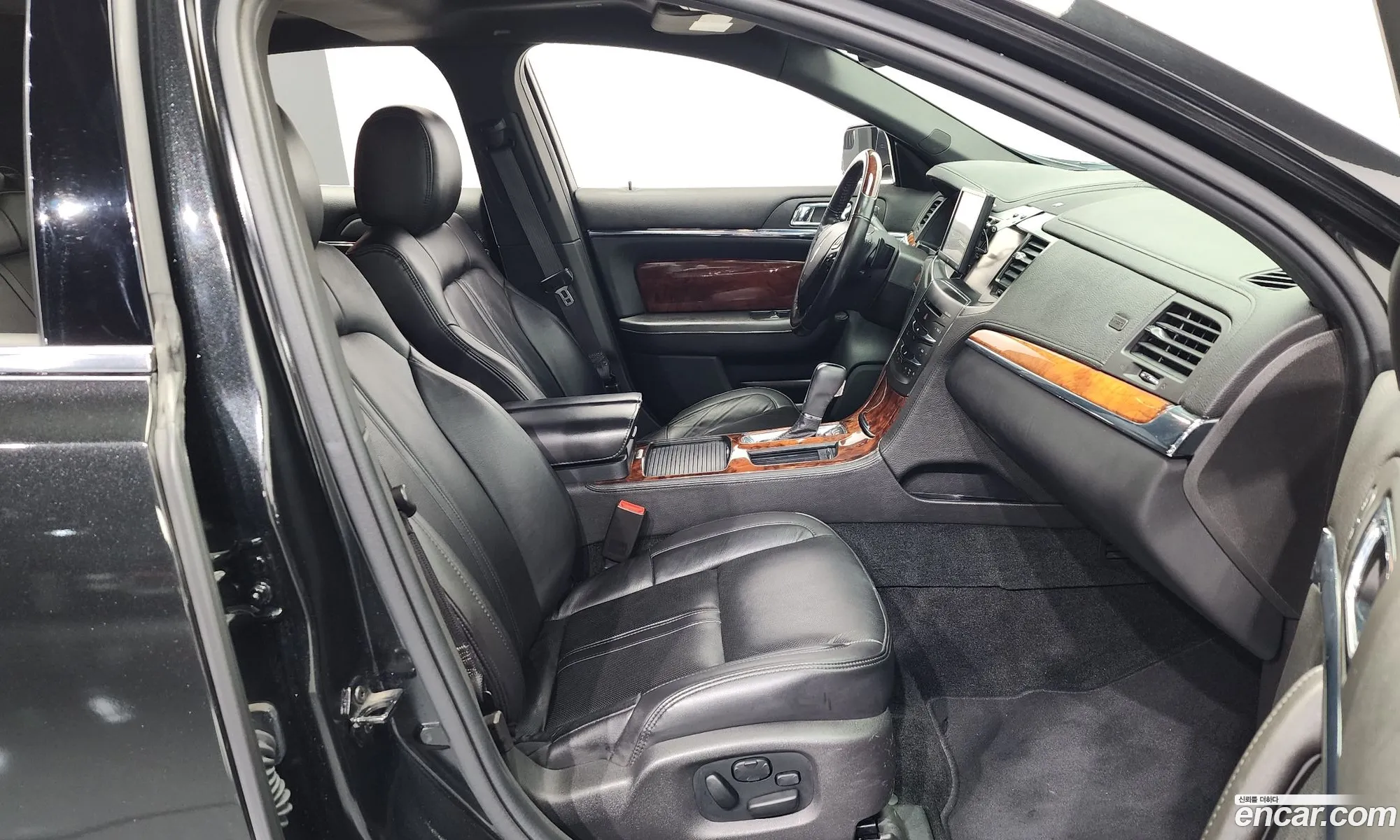 Lincoln MKS 2013 1LNHL9DK2DG615717 — 7