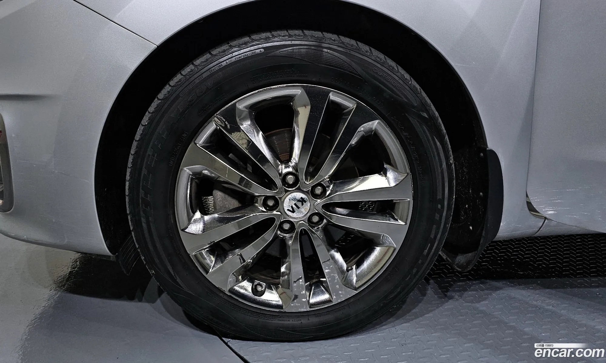 Kia Carnival 2015 — 13