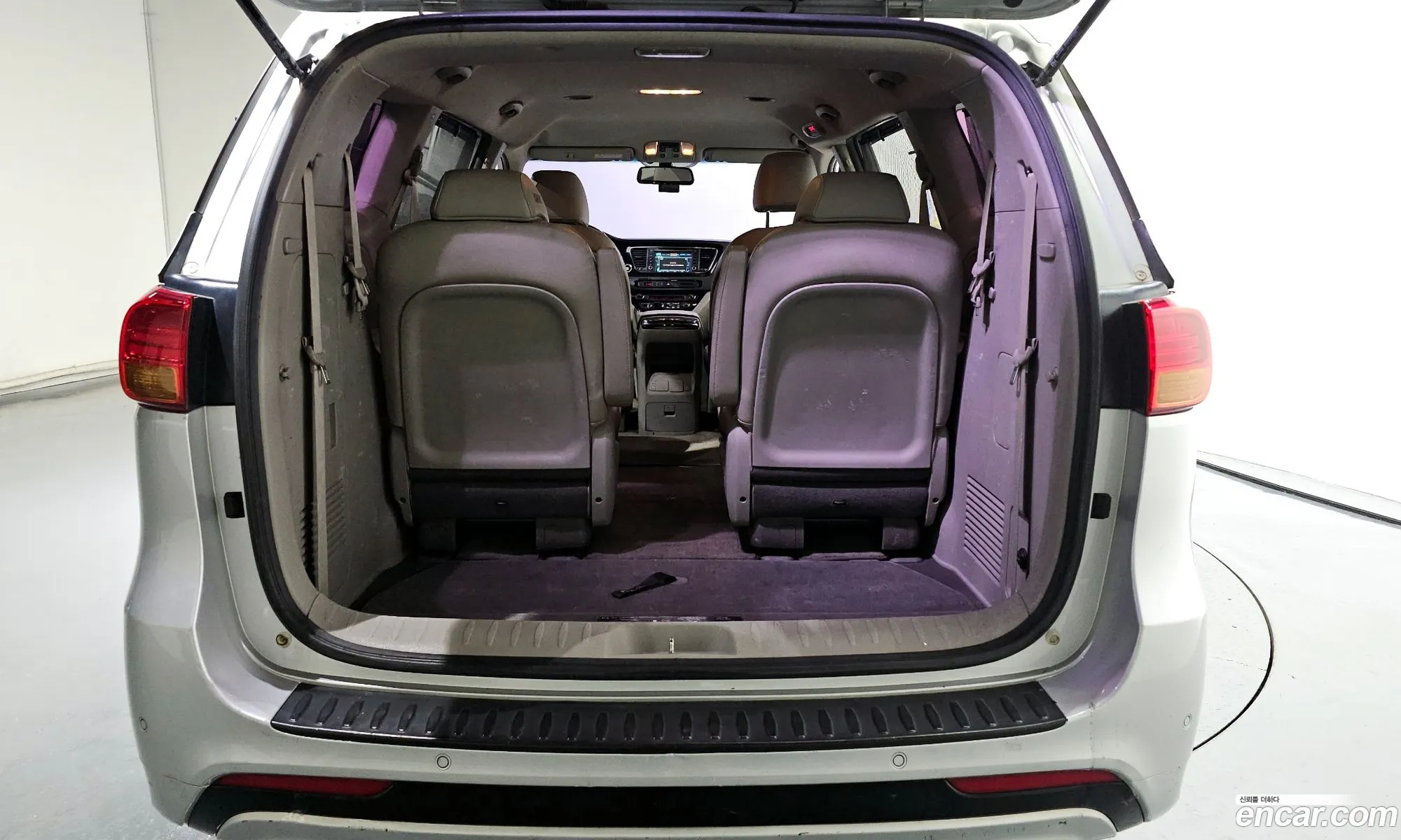 Kia Carnival 2015 — 12