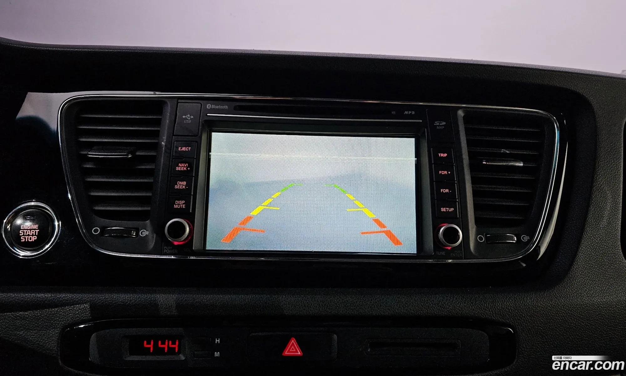 Kia Carnival 2015 — 15