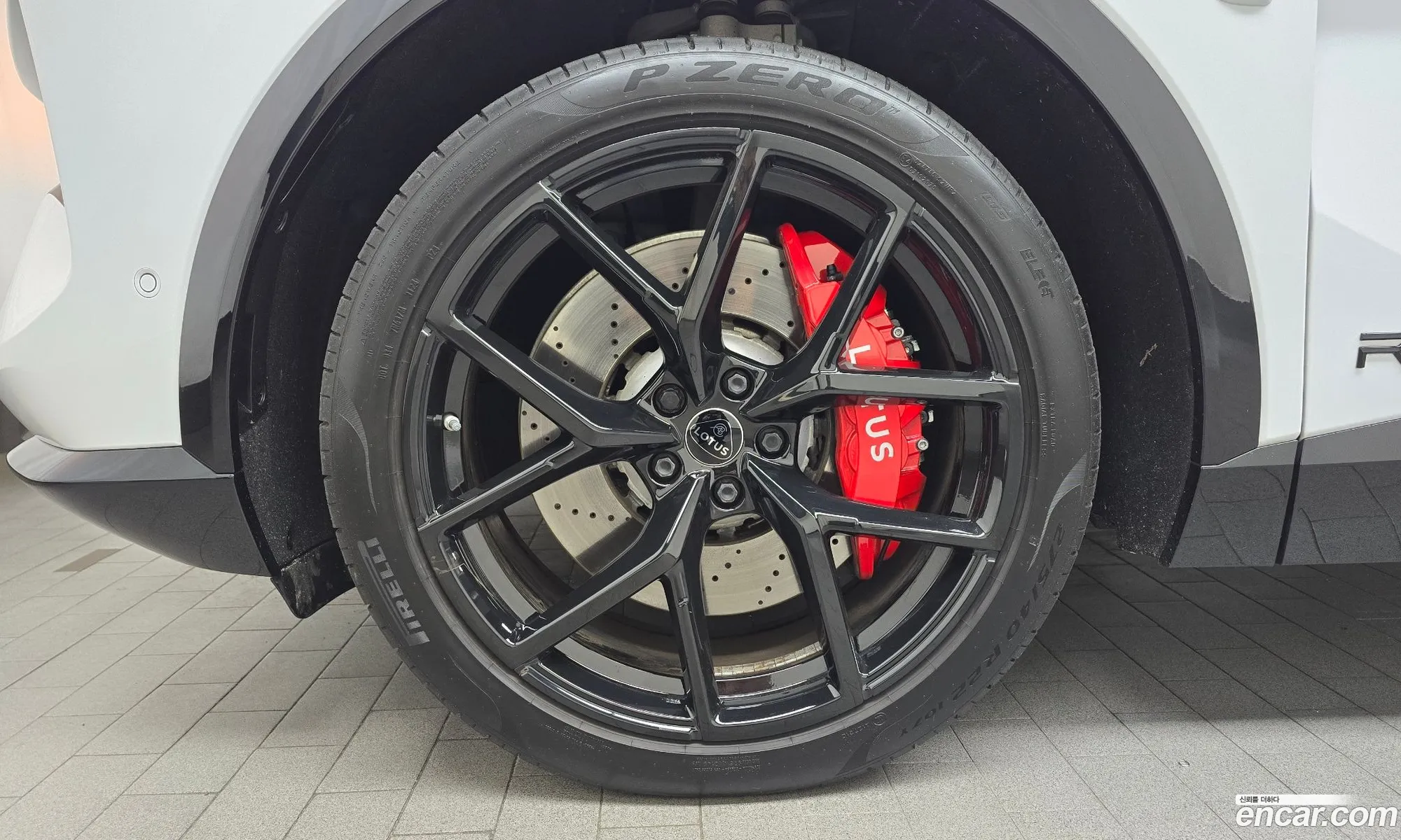 Lotus Eletre 2024 LJUBMSA27SK002018 — 15