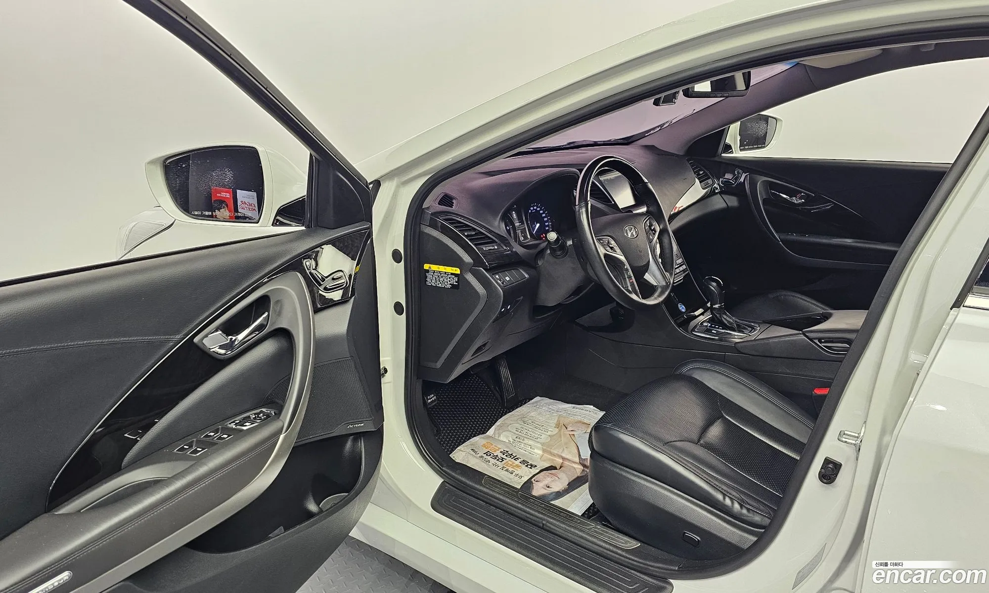 Hyundai Grandeur HG 2016 — 16