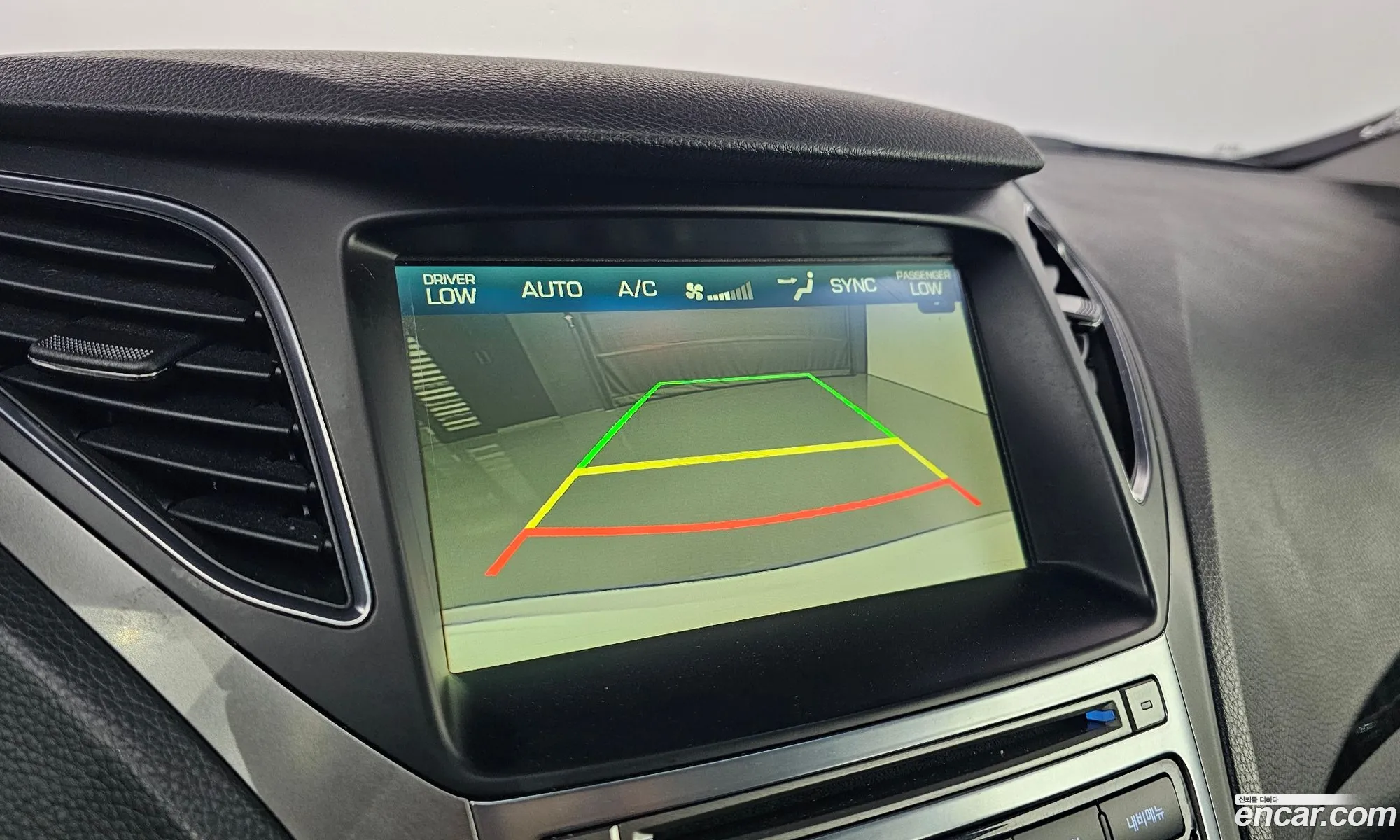Hyundai Grandeur HG 2016 — 18