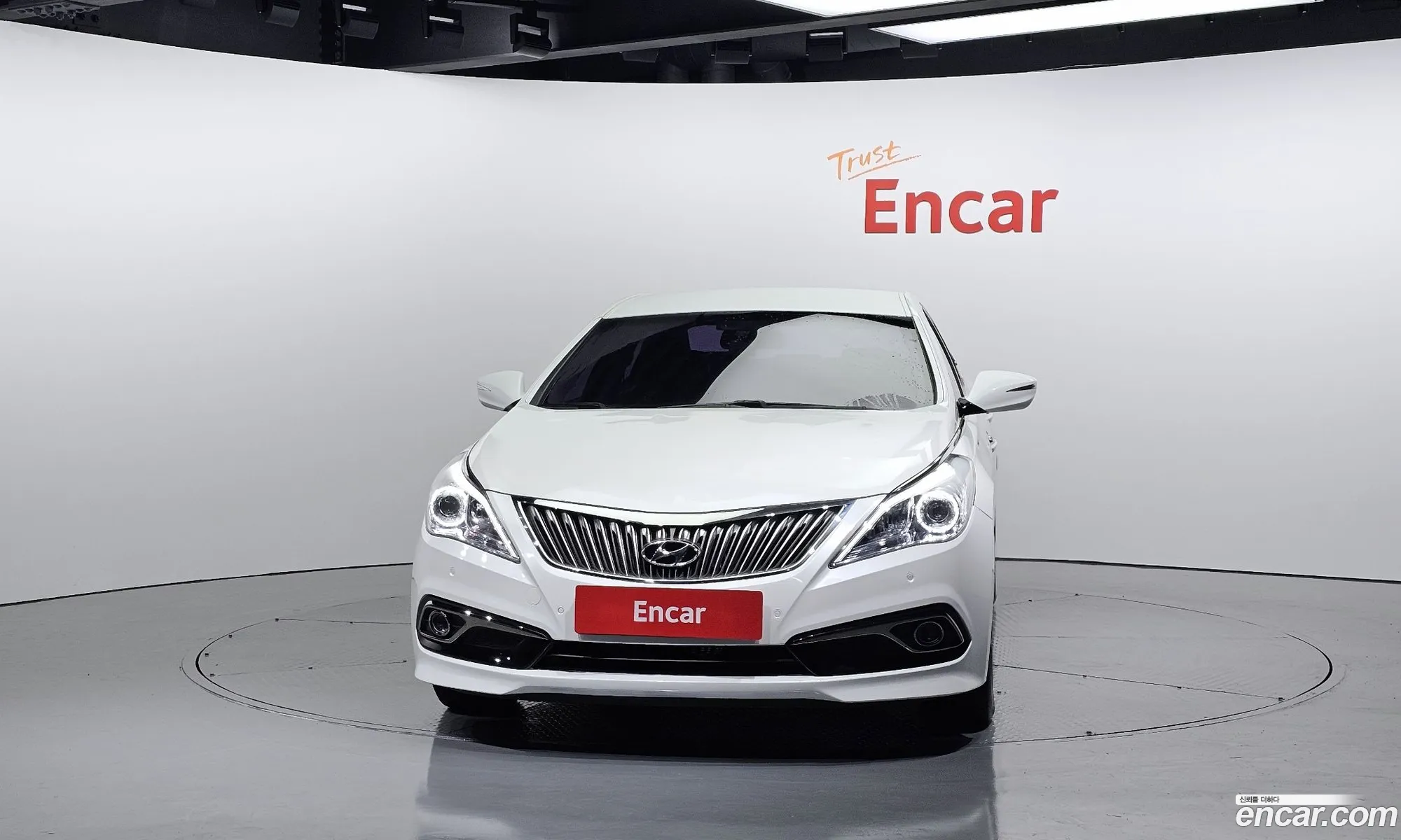 Hyundai Grandeur HG 2016 — 19
