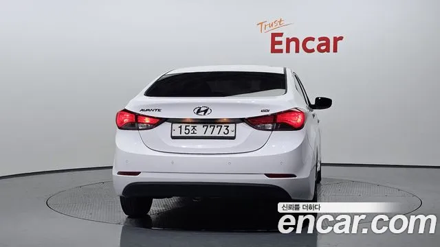 Hyundai Elantra 2015 — 3