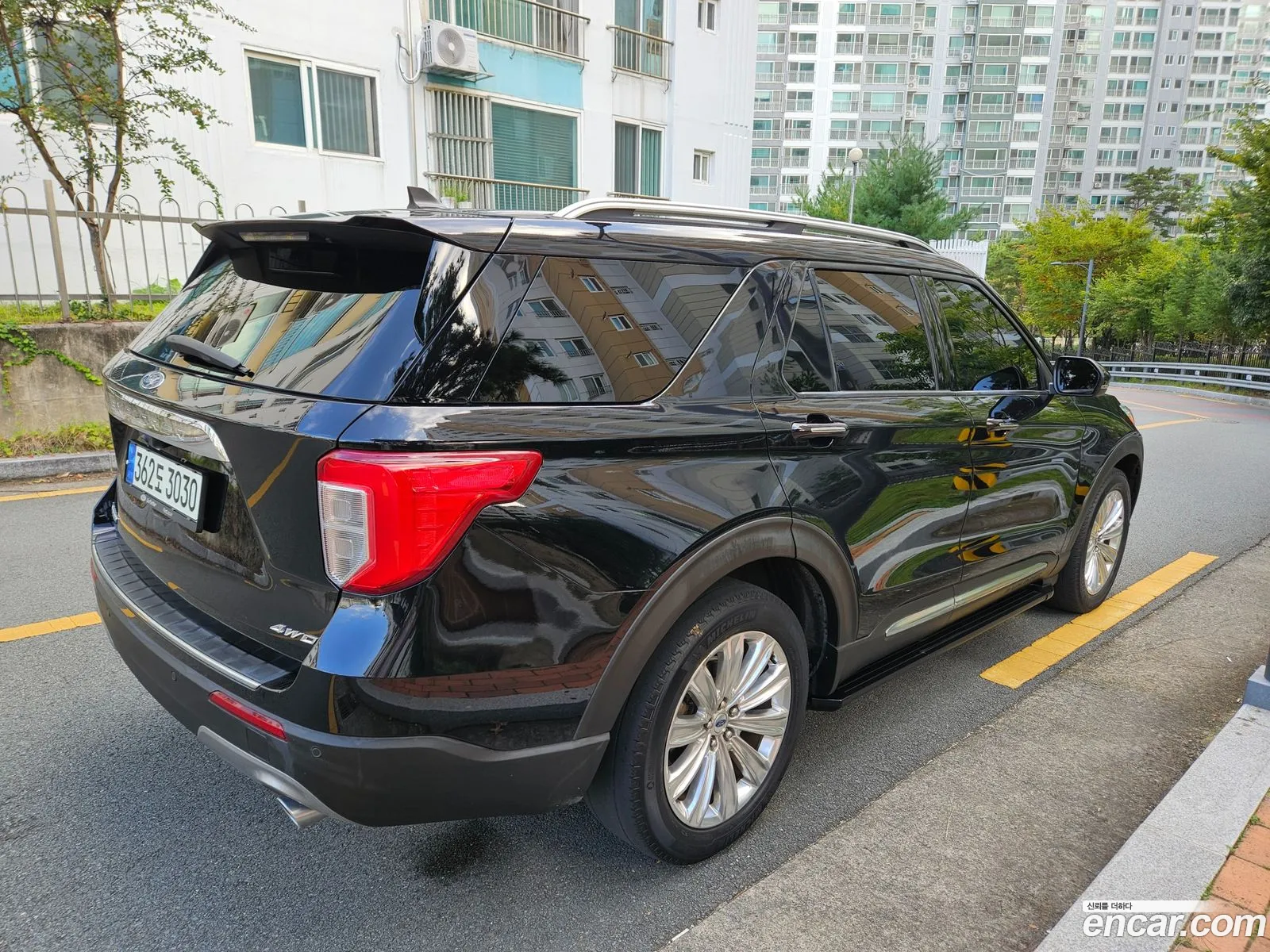 Ford Explorer 6th Gen 2021 — 2
