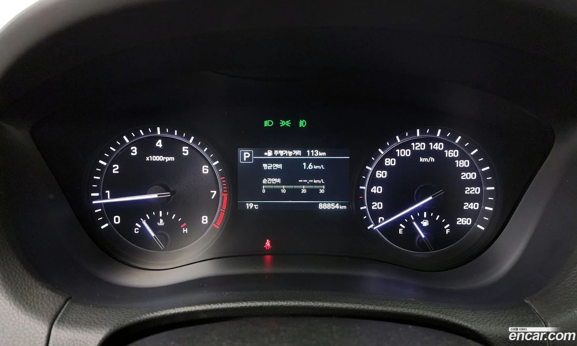 Genesis G80 2016 — 17