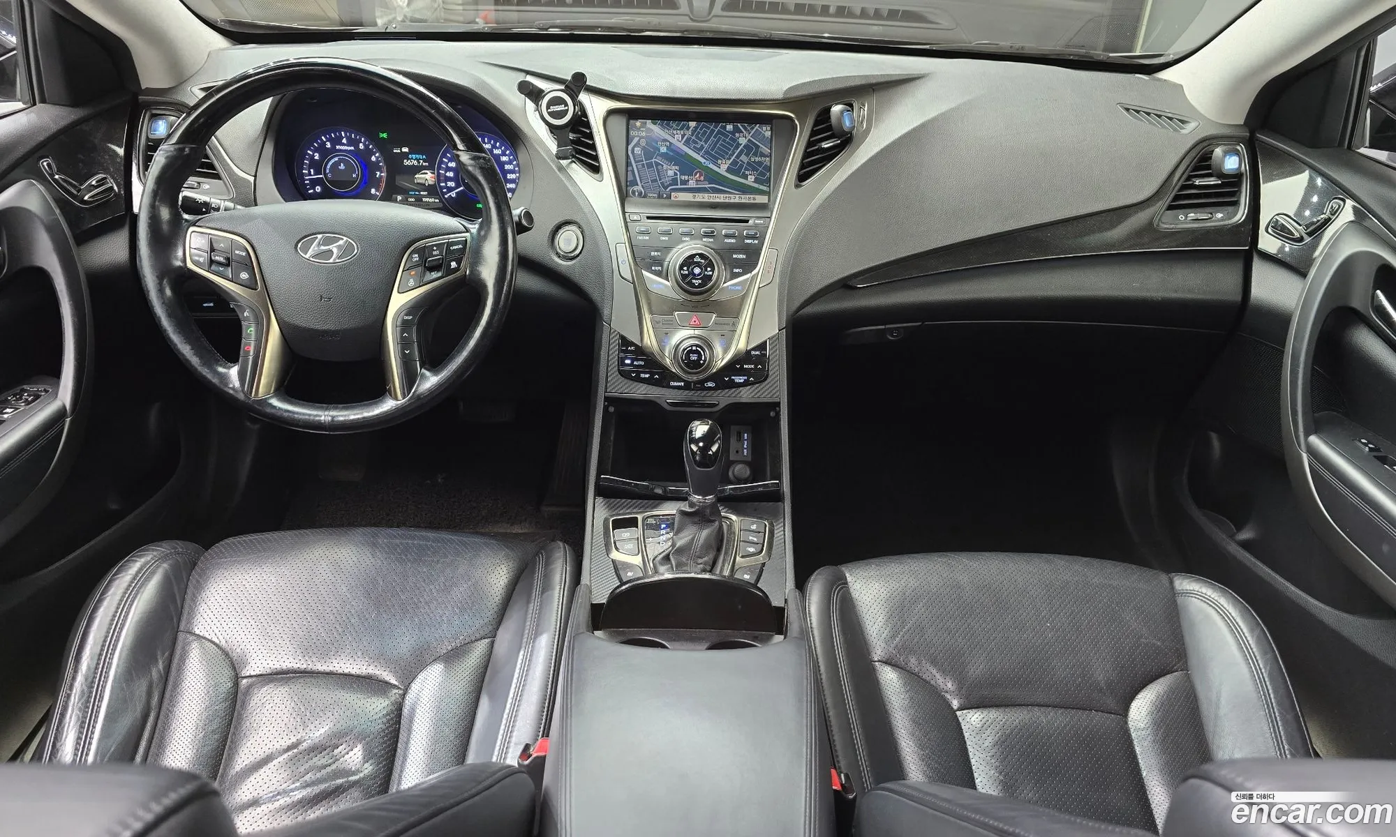Hyundai Grandeur HG 2012 — 19