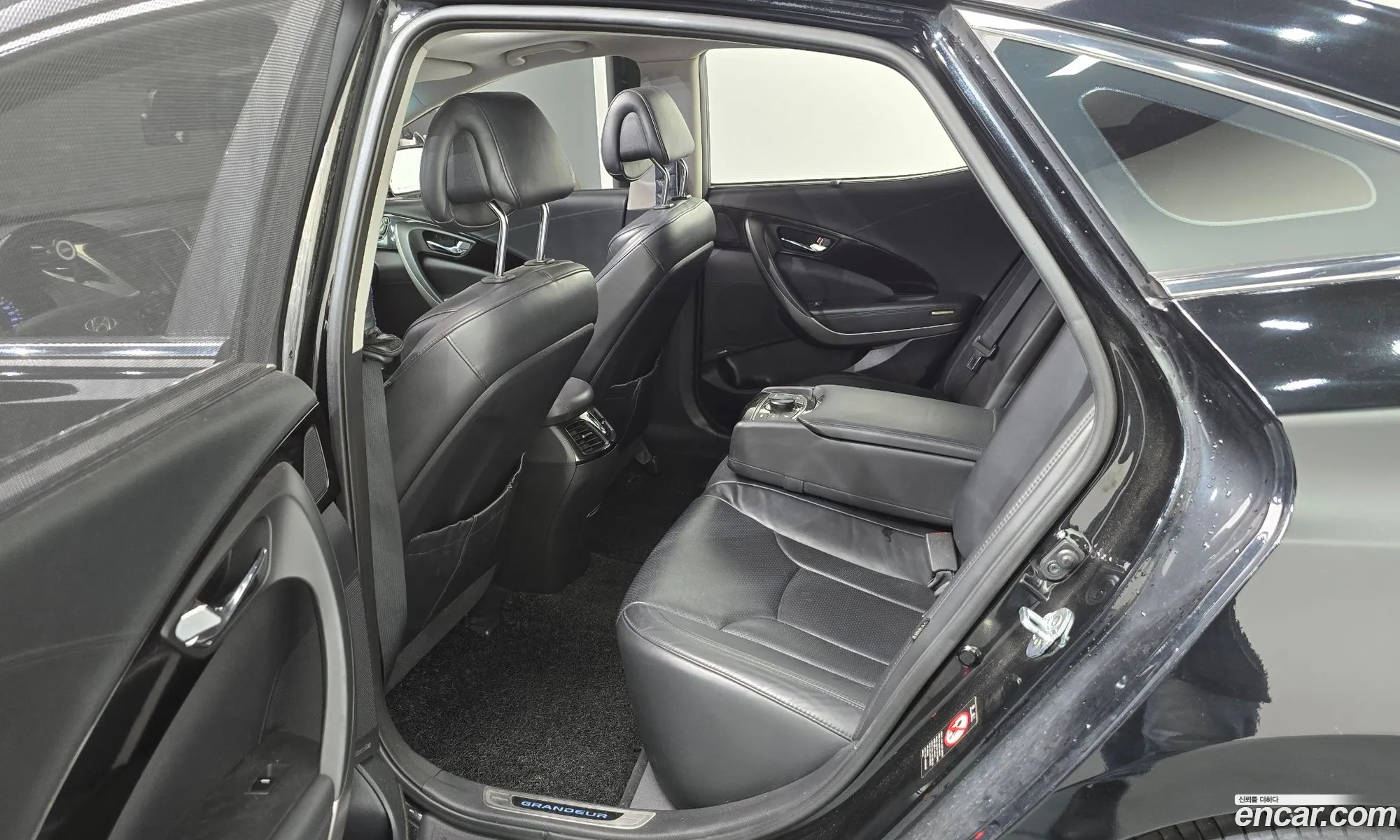 Hyundai Grandeur HG 2012 — 17