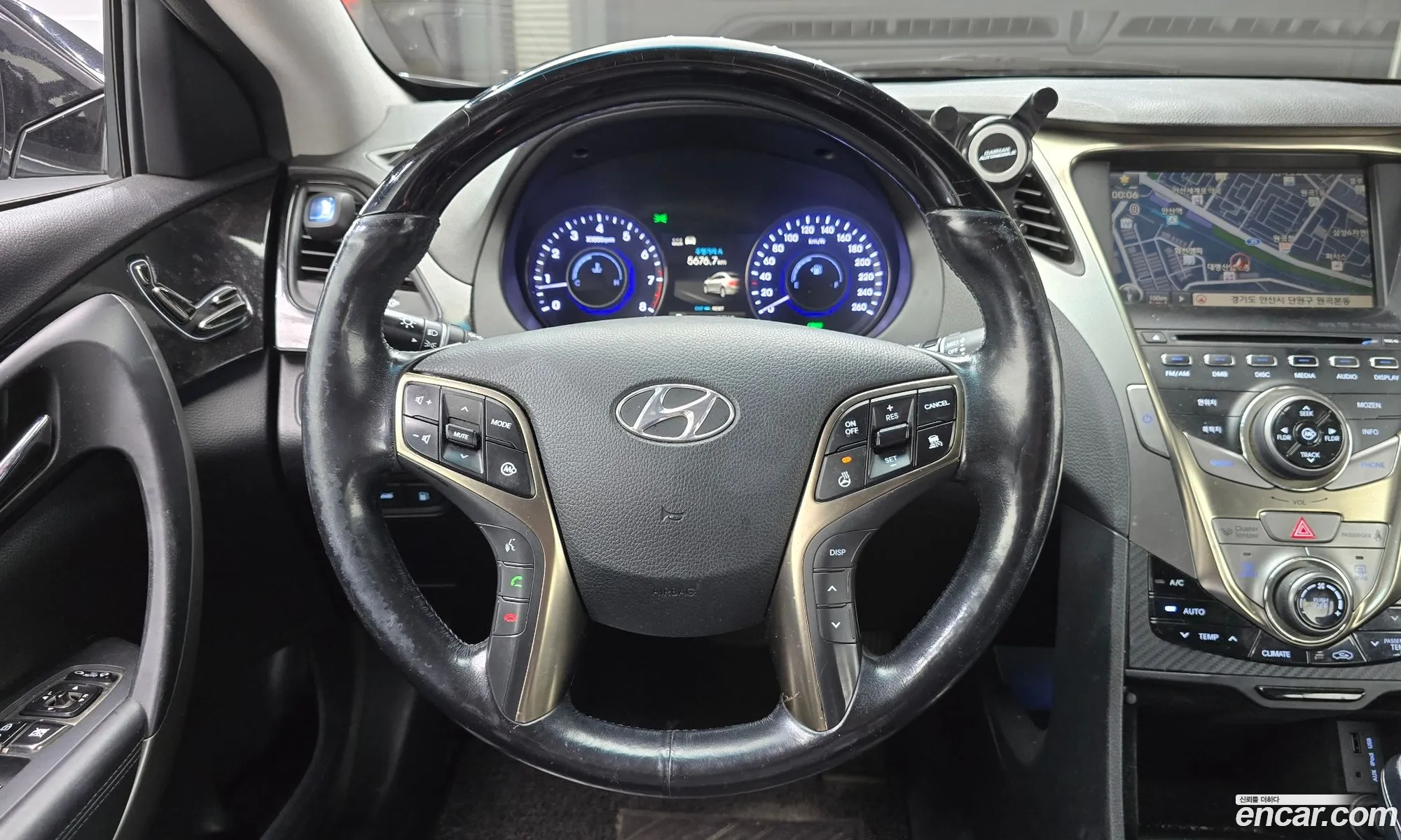 Hyundai Grandeur HG 2012 — 13