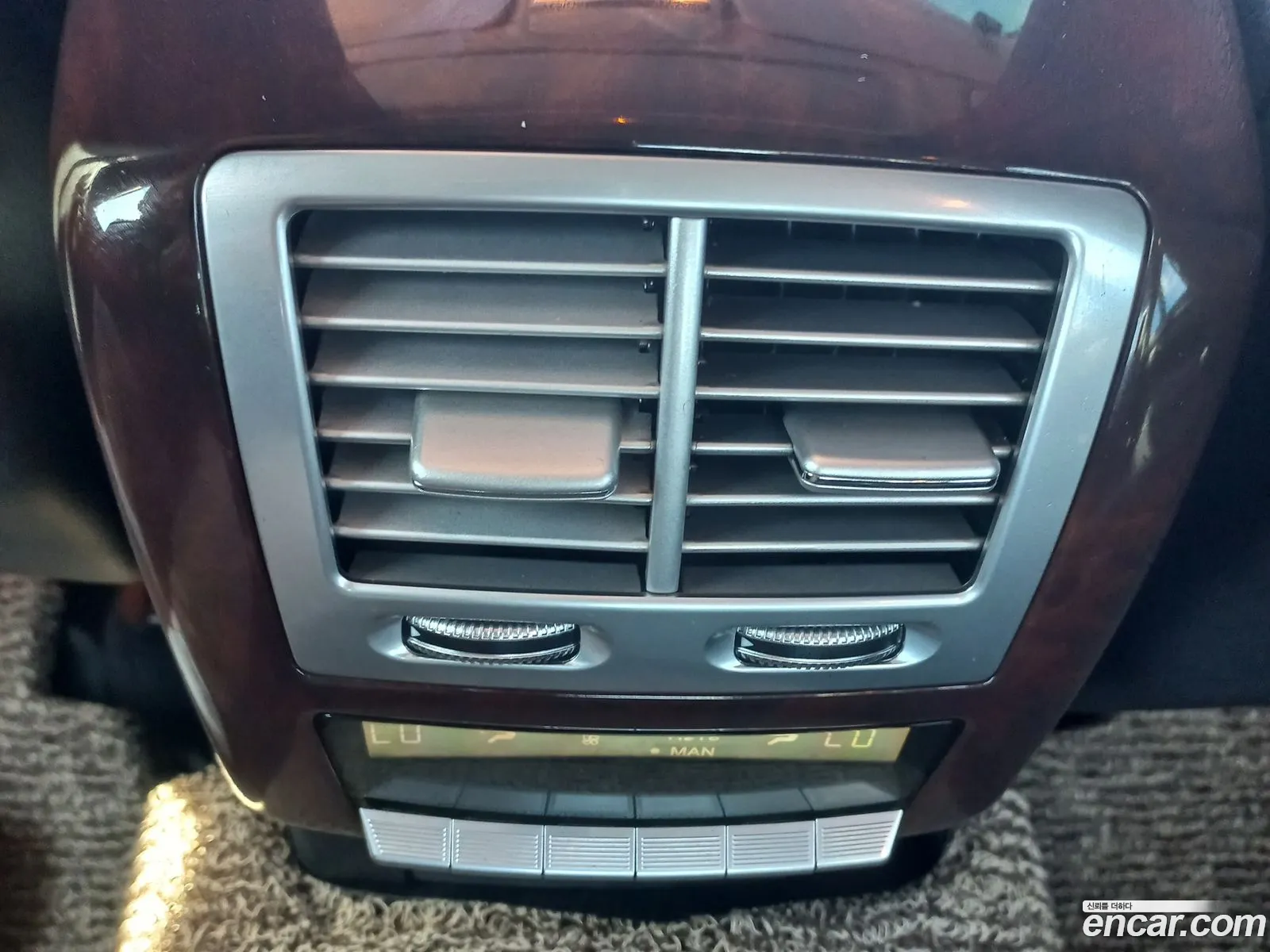 Mercedes-Benz S-Class W221 2010 — 17