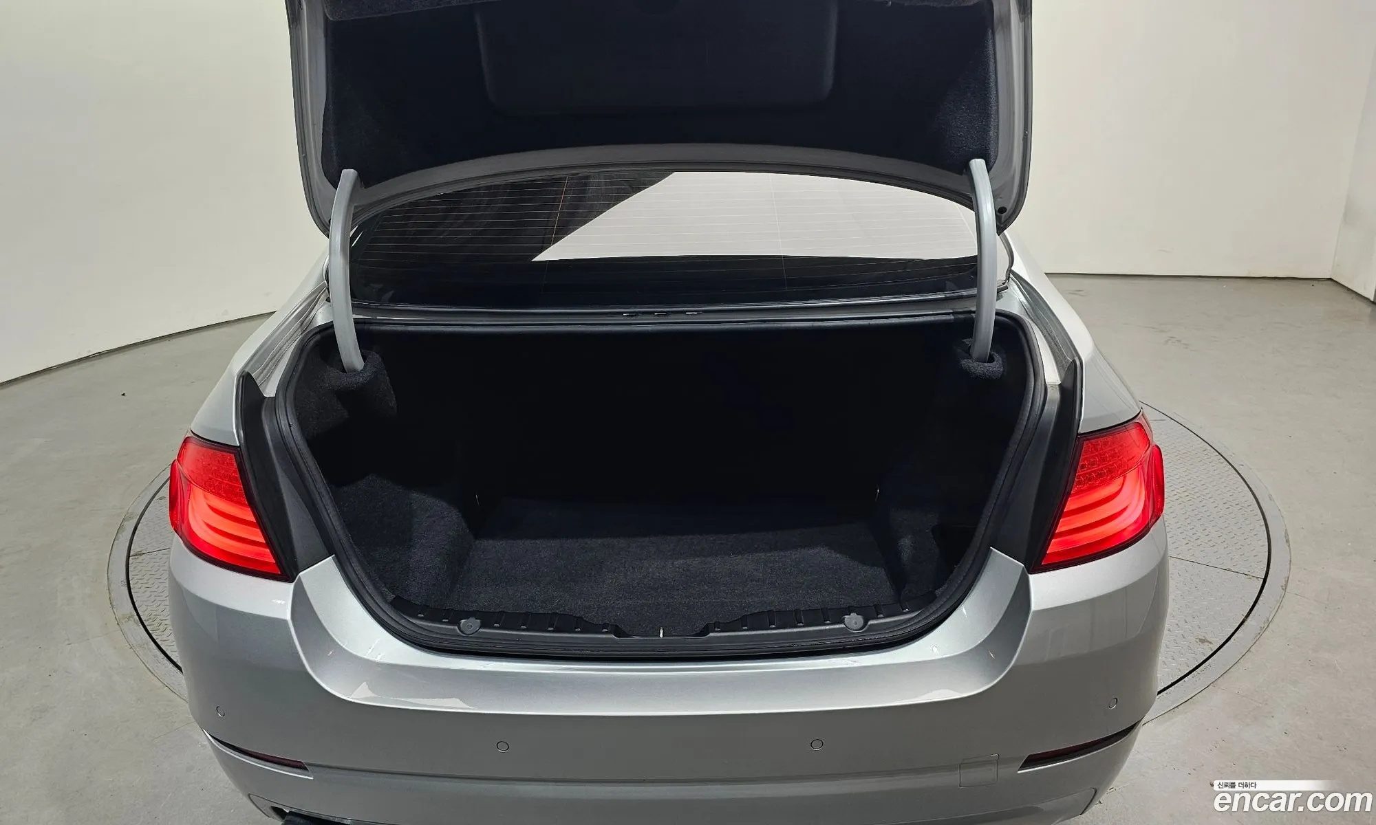 BMW 5 Series 2011 WBAFW1106BDU16902 — 6