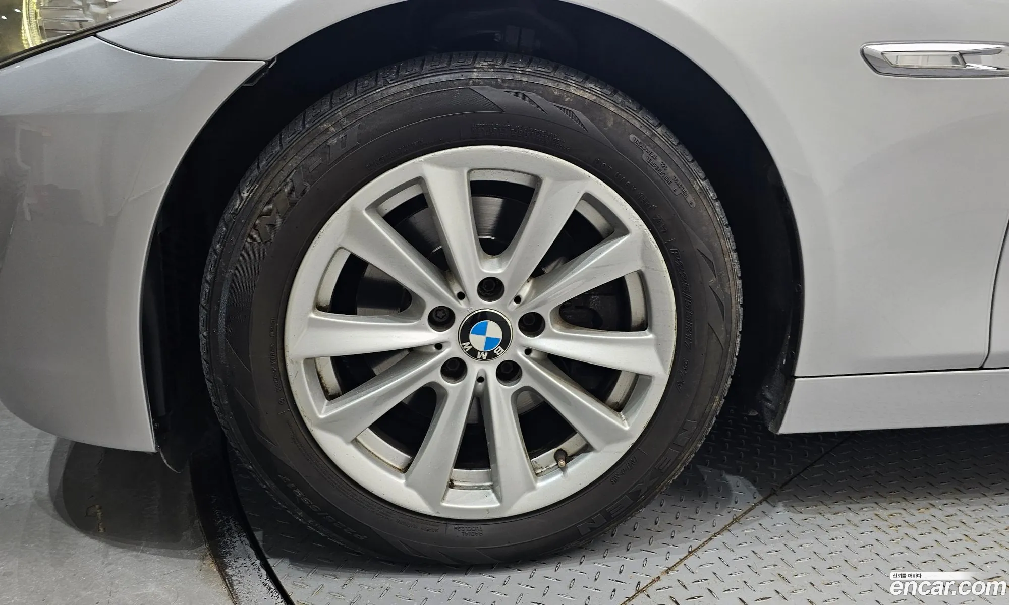BMW 5 Series 2011 WBAFW1106BDU16902 — 13
