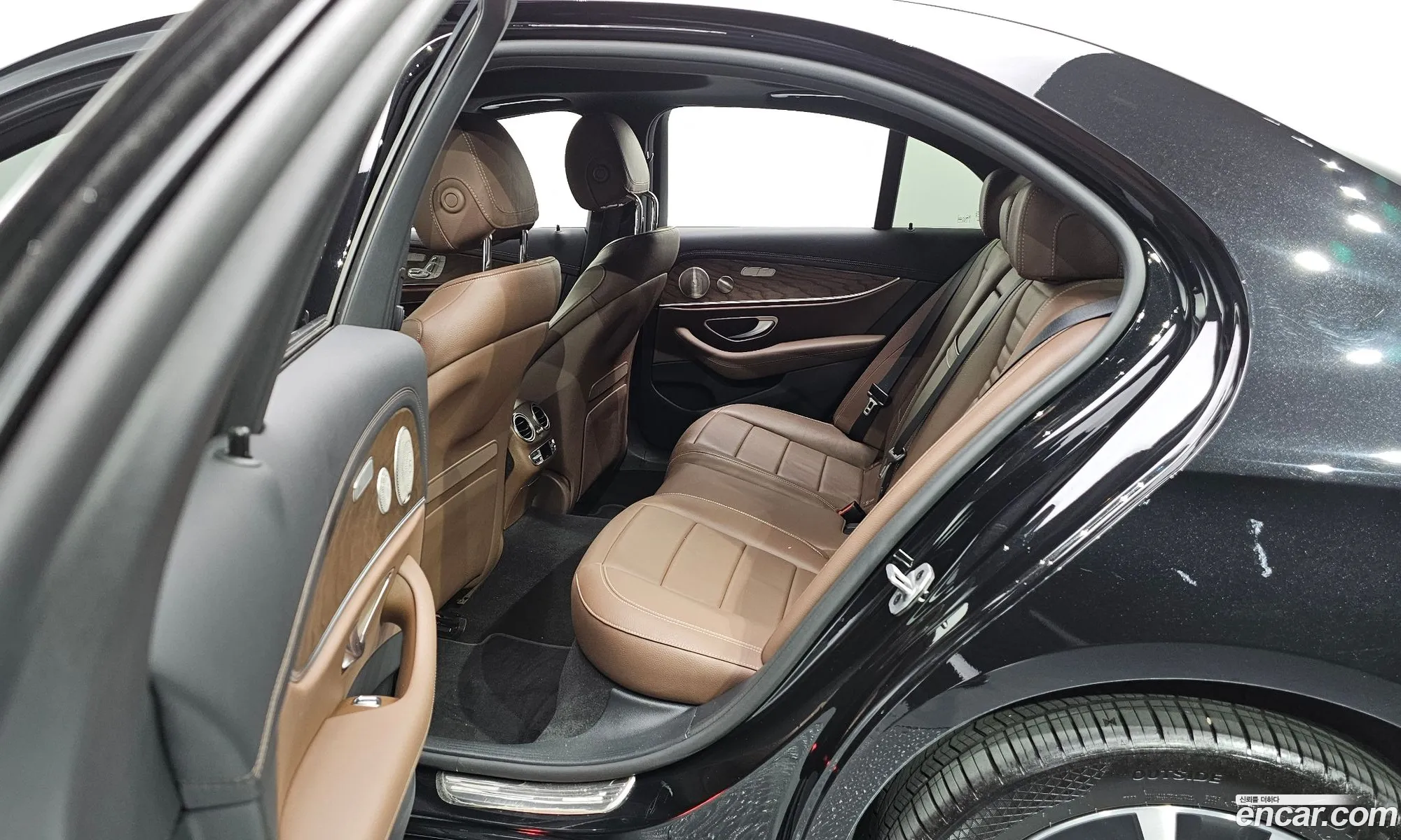 Mercedes-Benz E-Class W213 2021 — 16