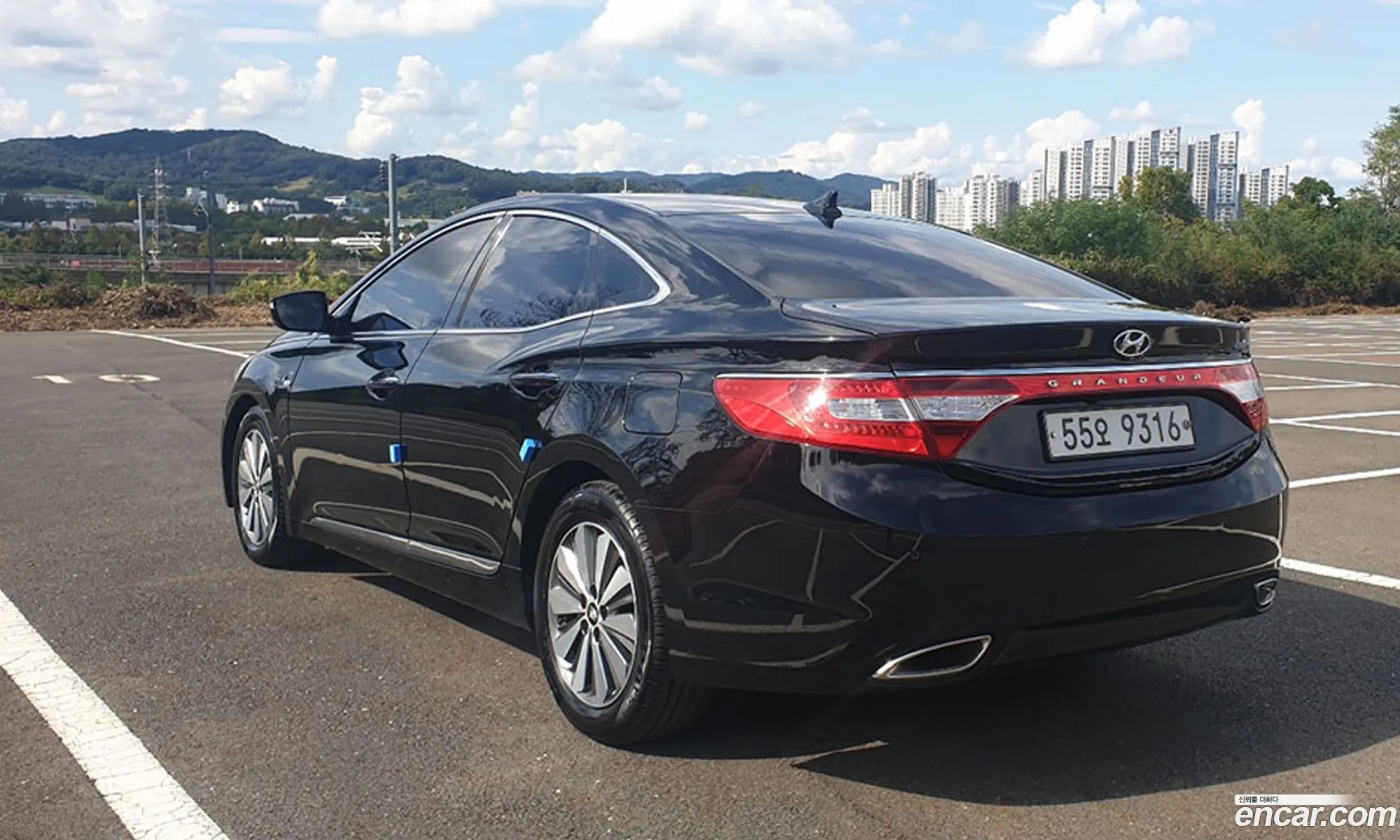 Hyundai Grandeur HG Hybrid 2014 — 17