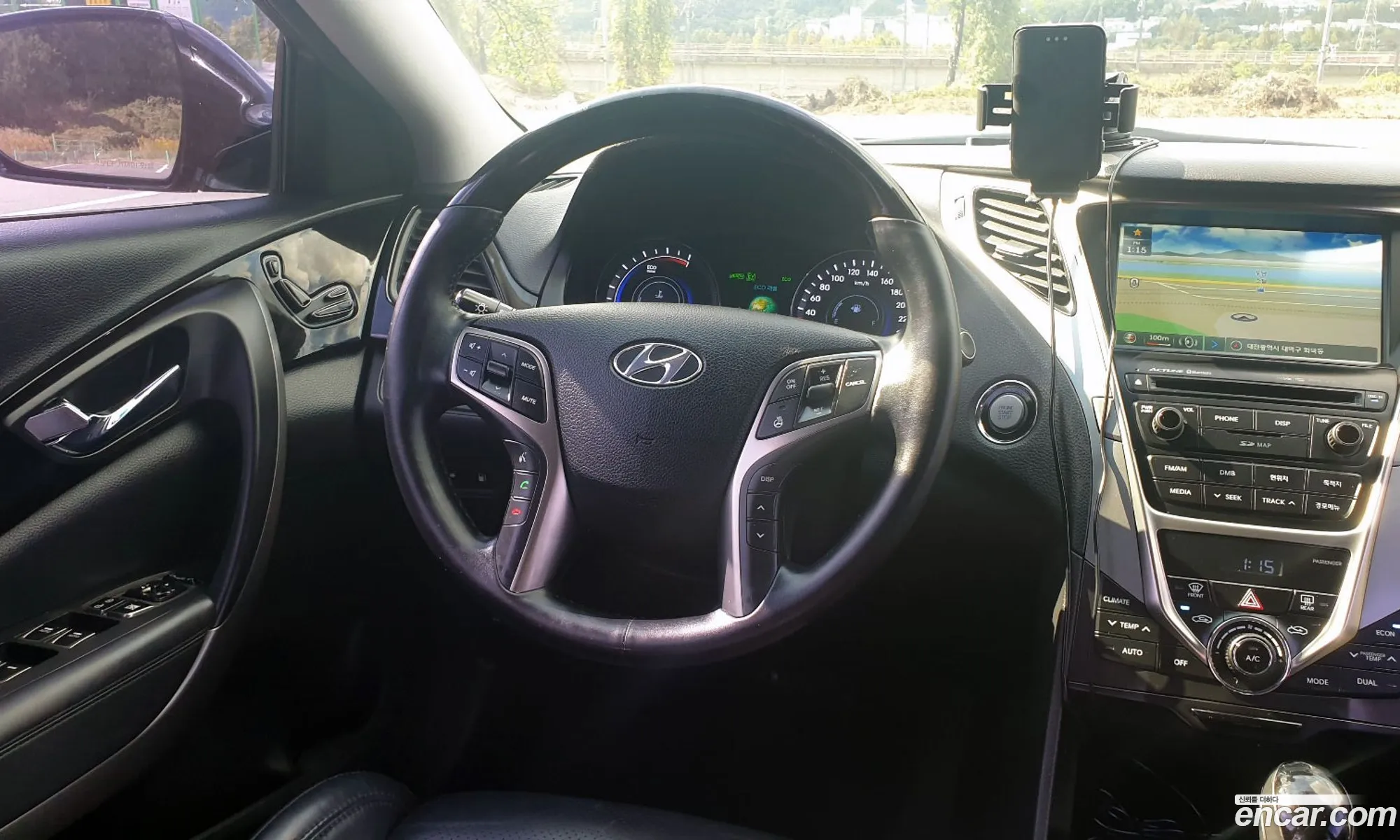Hyundai Grandeur HG Hybrid 2014 — 9