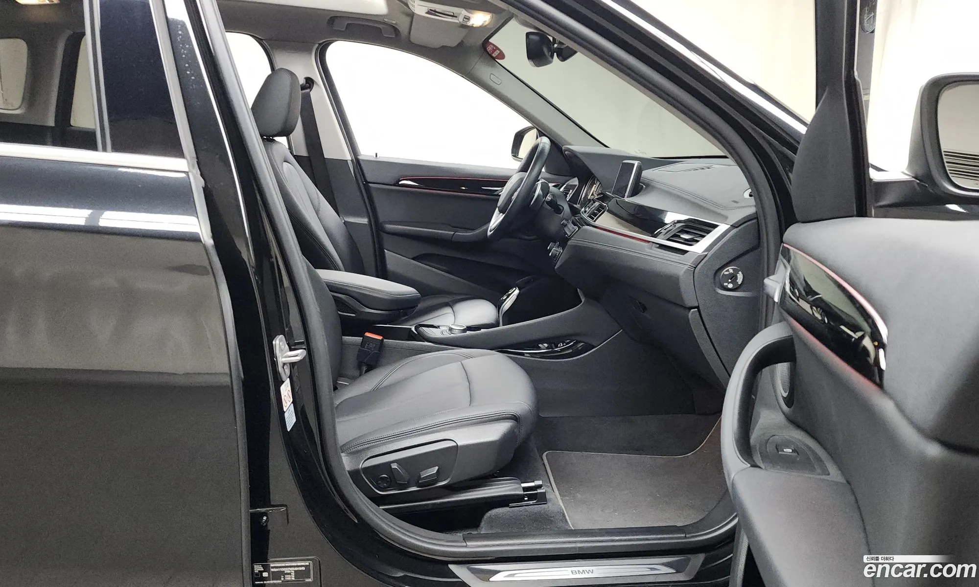 BMW X1 2022 WBA11DG07N5U91849 — 19