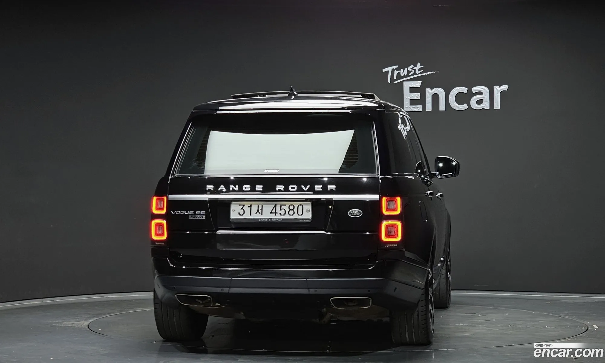 Land Rover Range Rover 2018 SALGA2BJ1JA394433 — 16