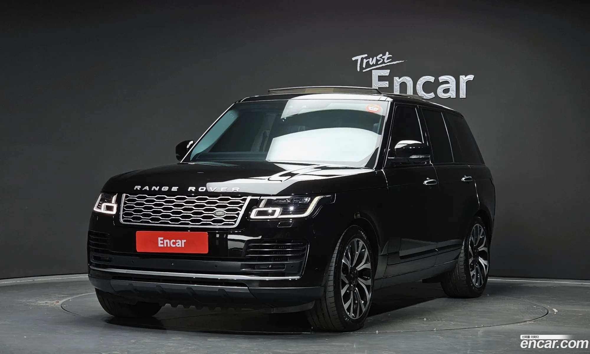 Land Rover Range Rover 2018 SALGA2BJ1JA394433 — 18