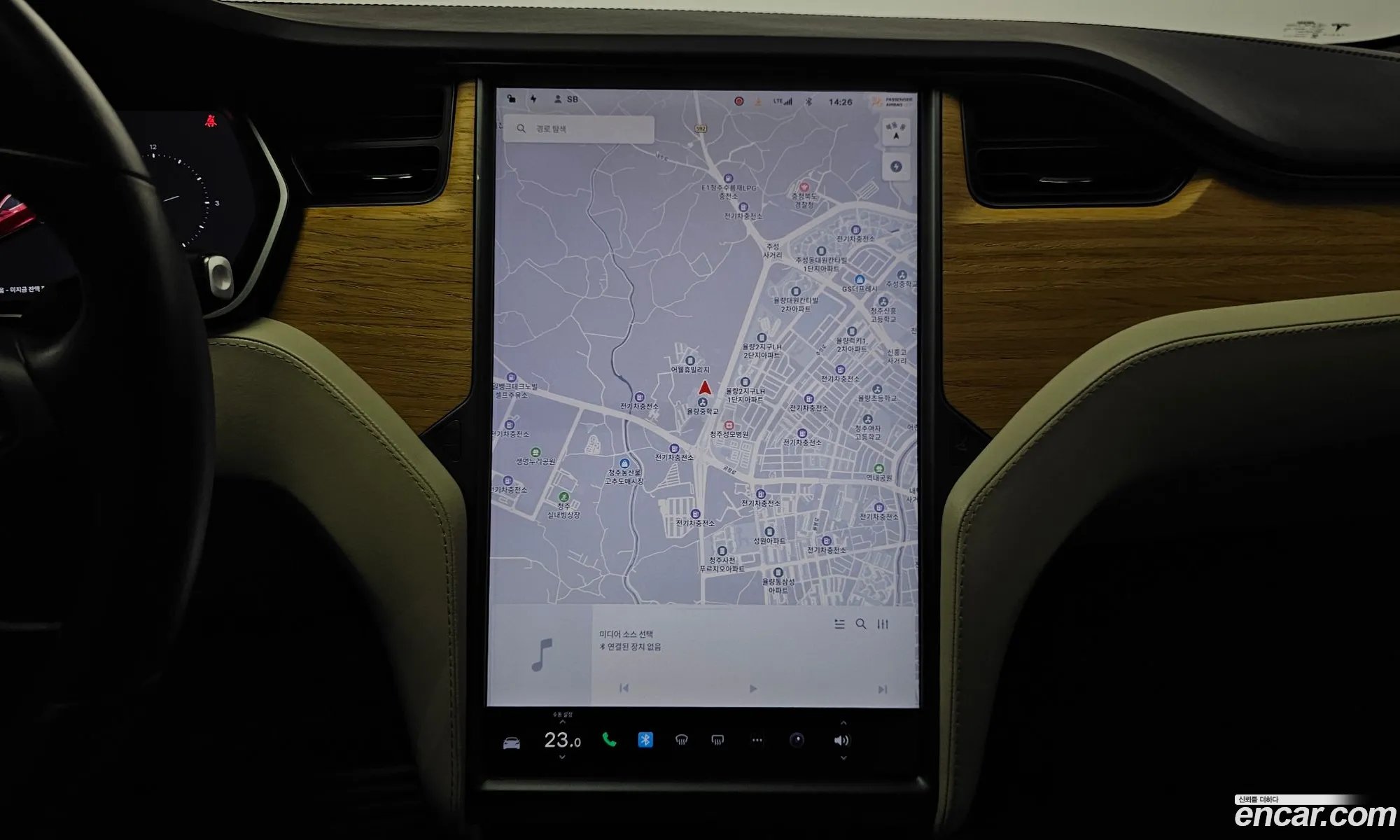 Tesla Model S 2020 5YJSA1E23LF404888 — 12