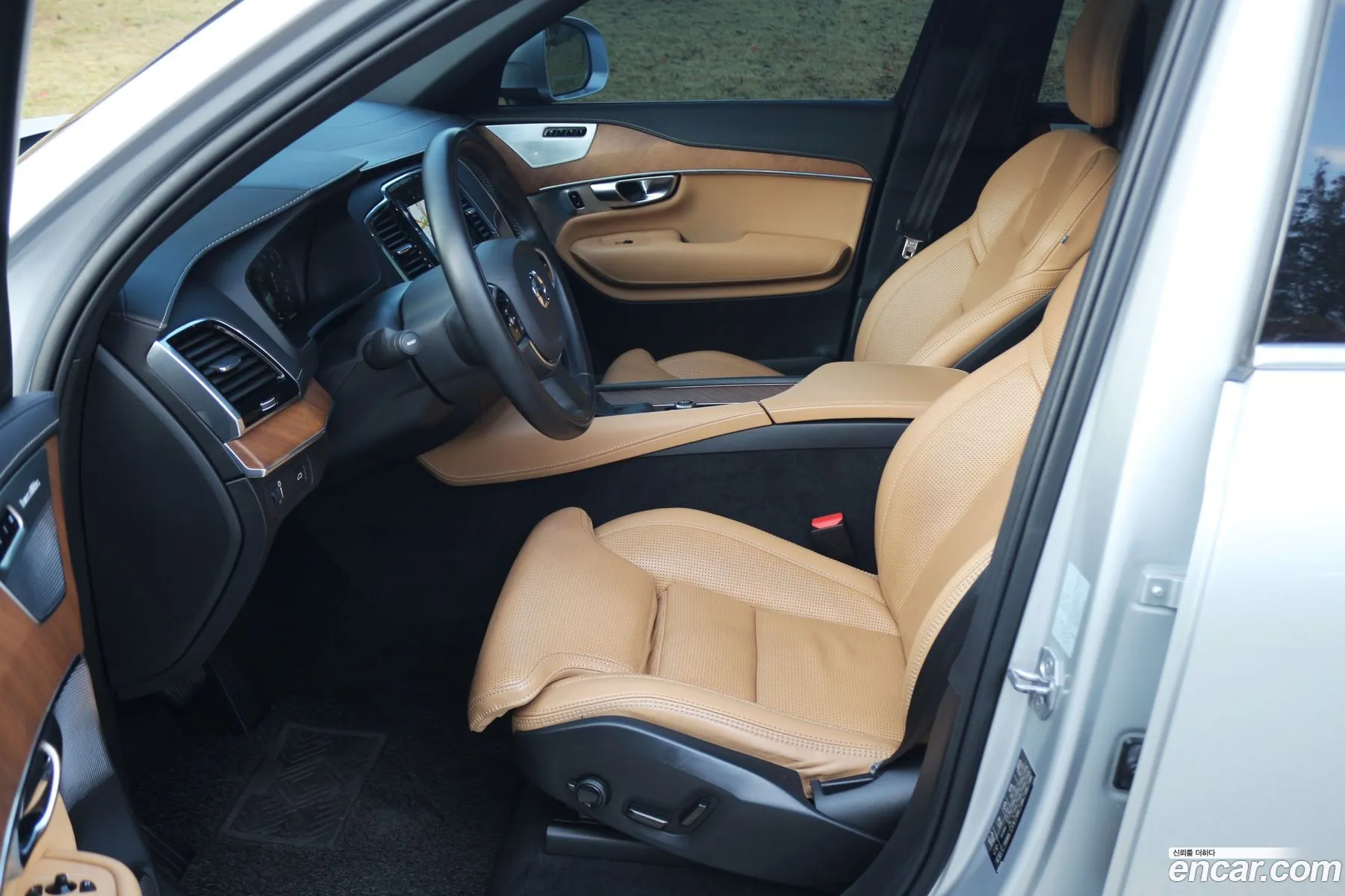 Volvo XC90 2020 — 12