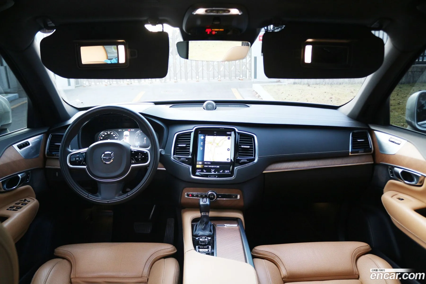 Volvo XC90 2020 — 17
