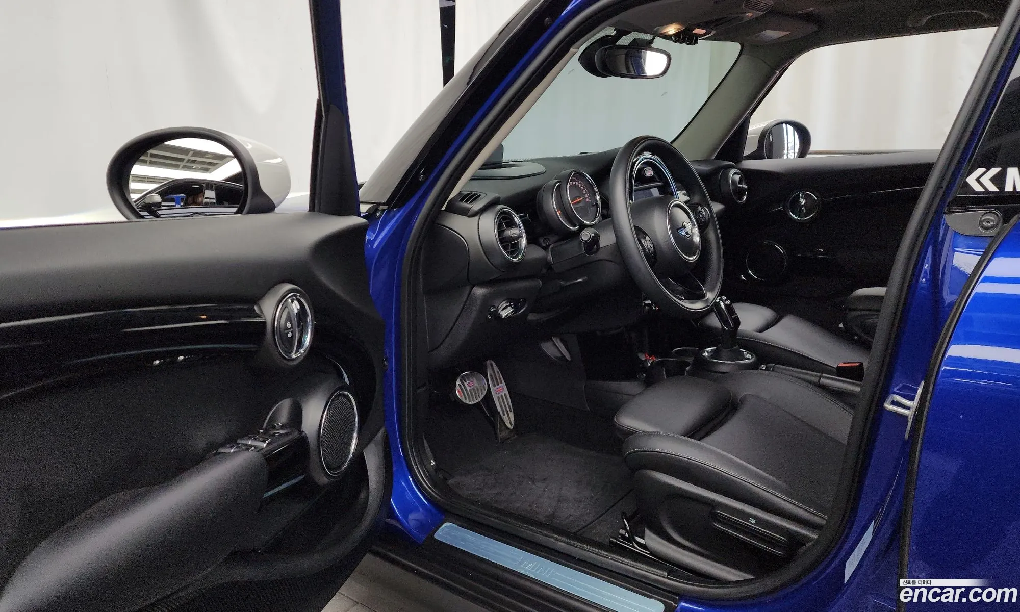 Mini Cooper 2020 — 10