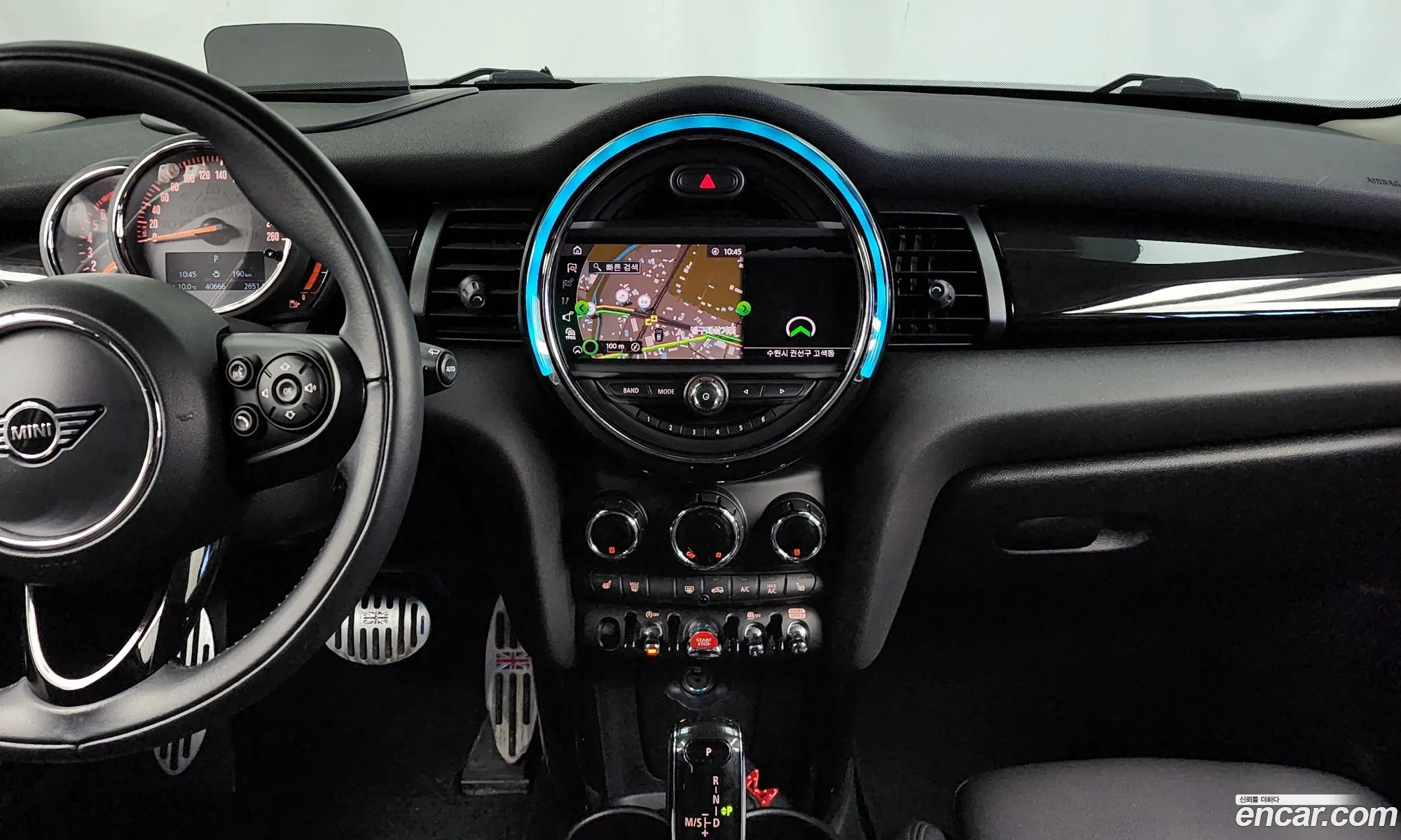 Mini Cooper 2020 — 16