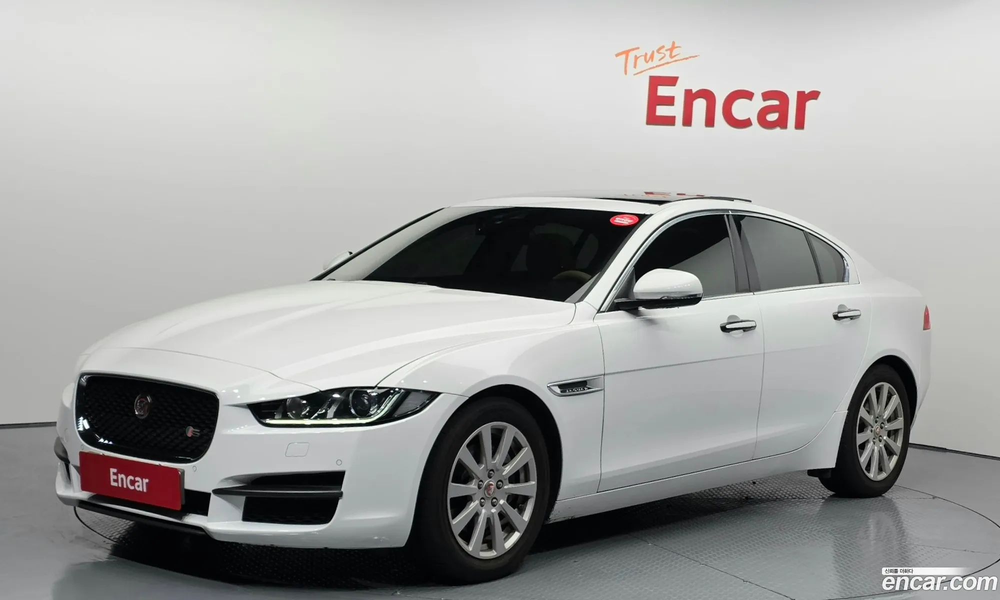 Jaguar XE 2016 SAJAB4BN3GA941141 — 17