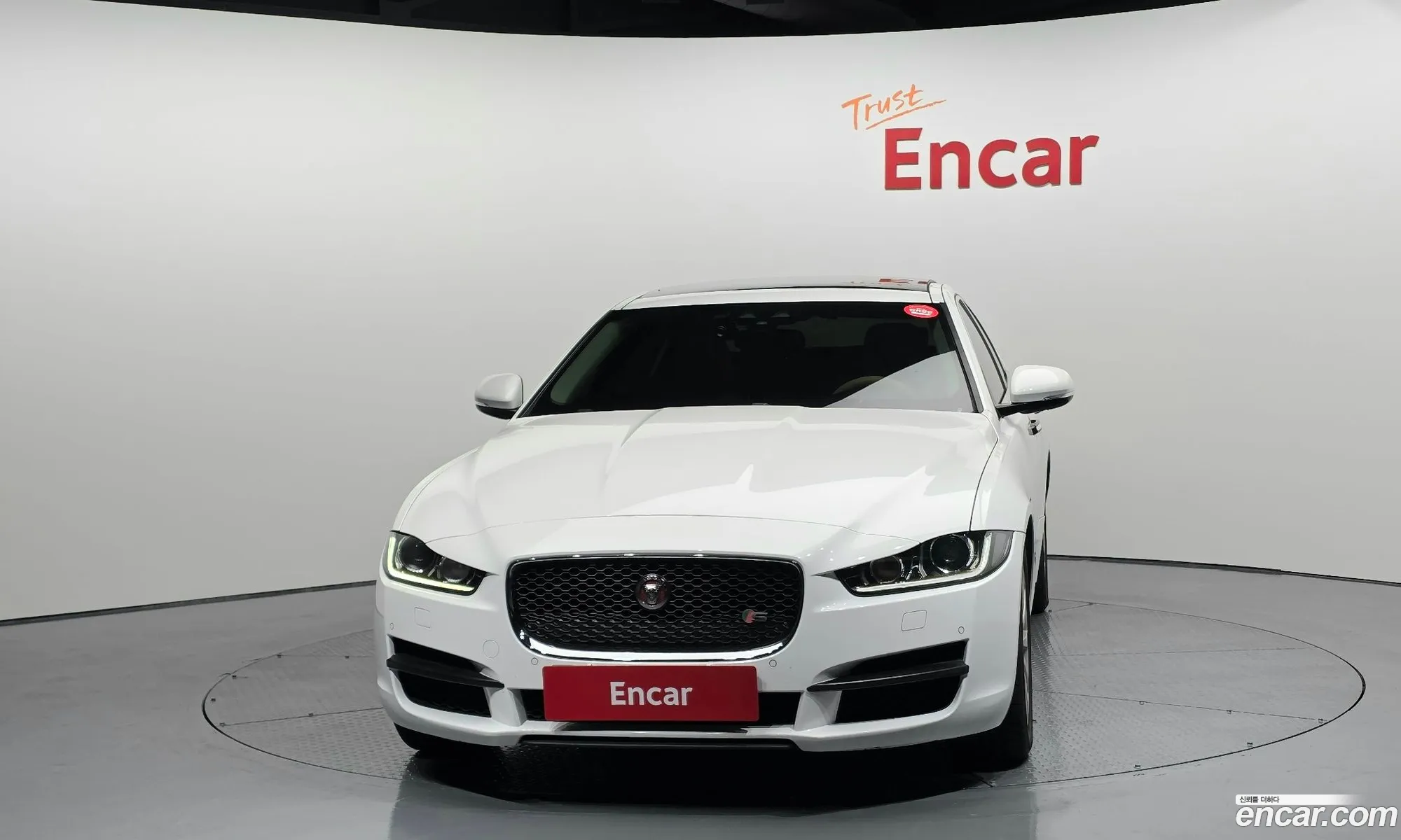 Jaguar XE 2016 SAJAB4BN3GA941141 — 18