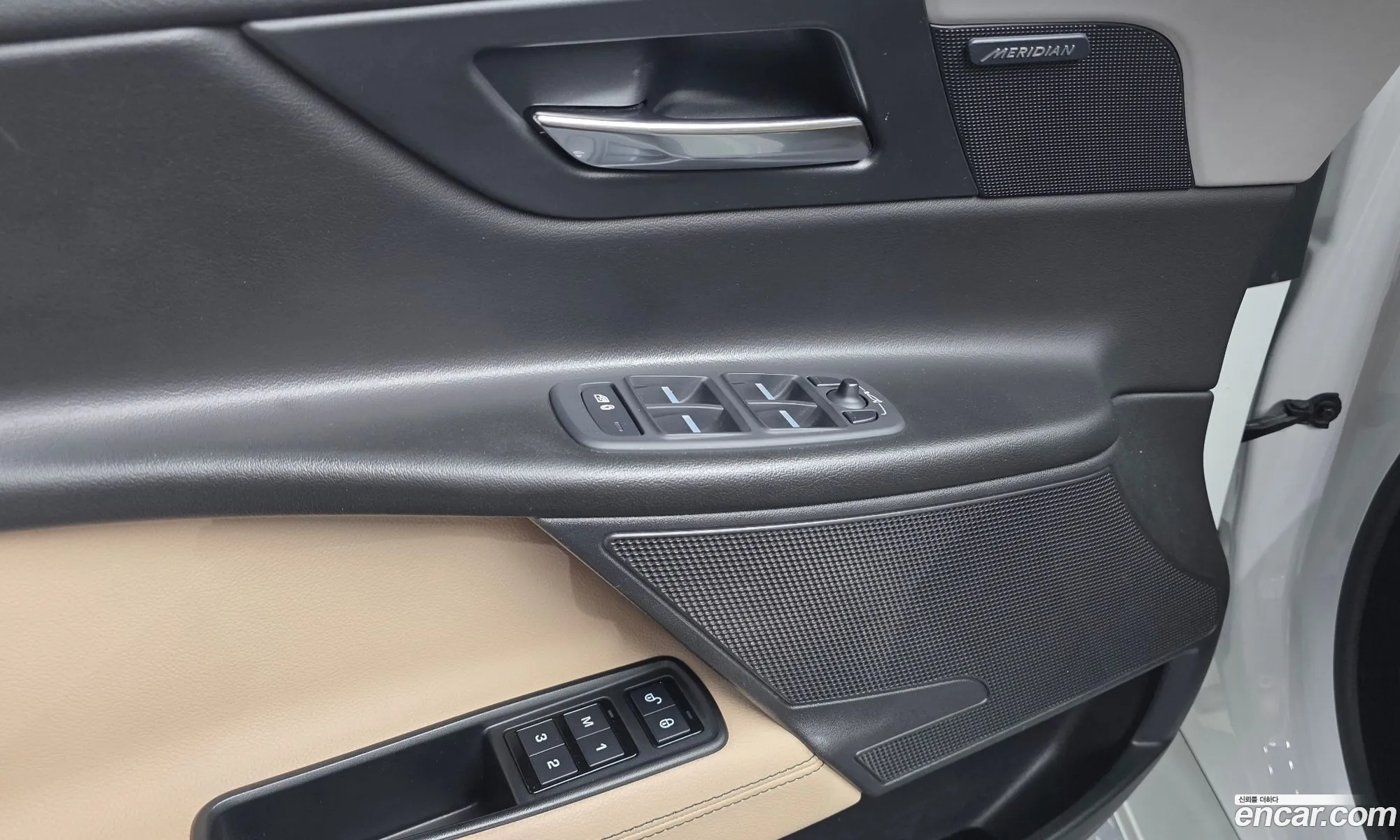 Jaguar XE 2016 SAJAB4BN3GA941141 — 6